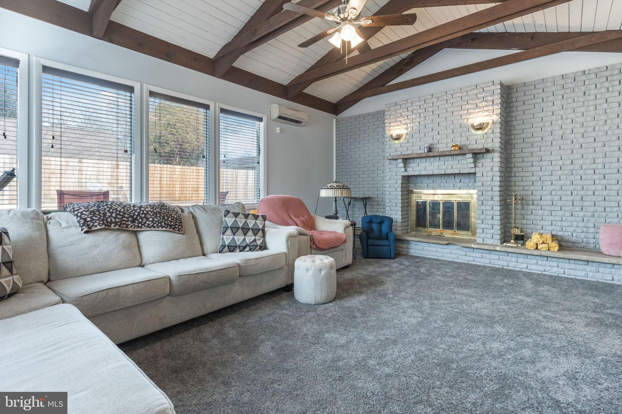 YORKTOWN - Residential