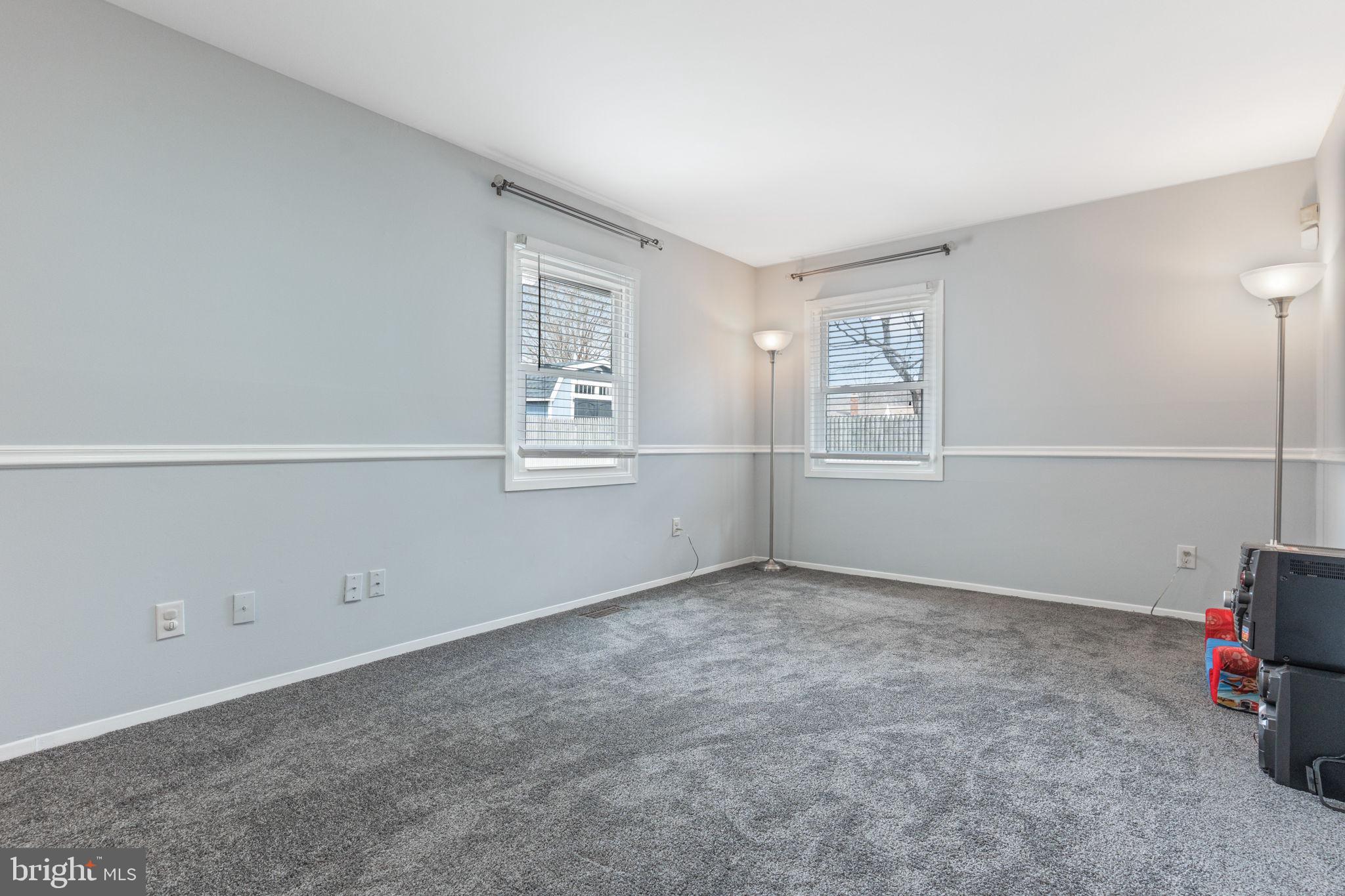 YORKTOWN - Residential