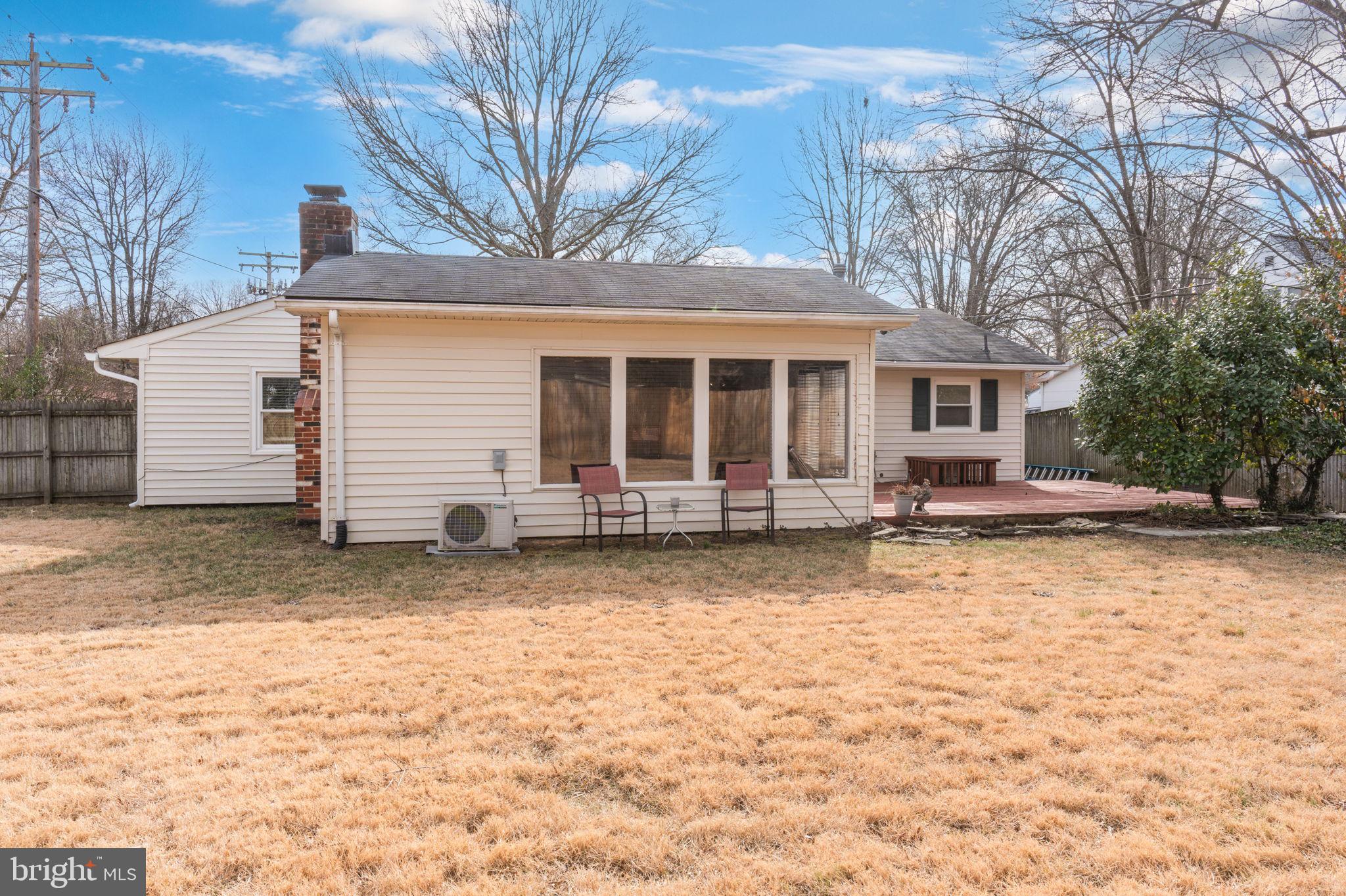 YORKTOWN - Residential