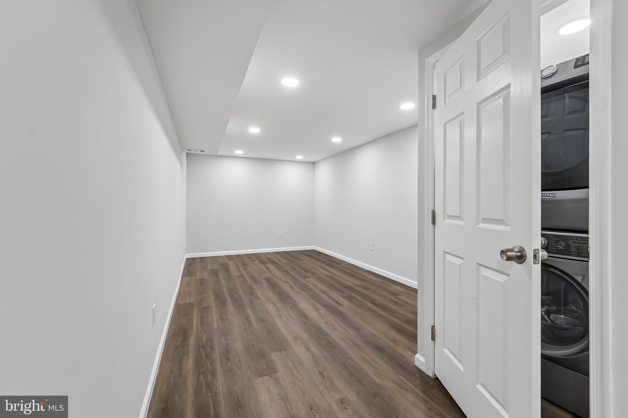 SNOW HILL MANOR - Residential