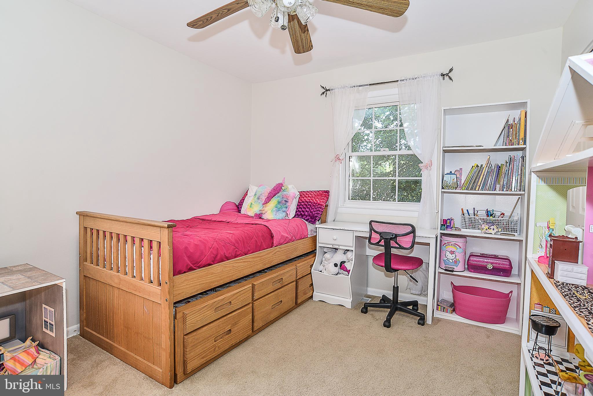 MOSBY WOODS - Residential Lease