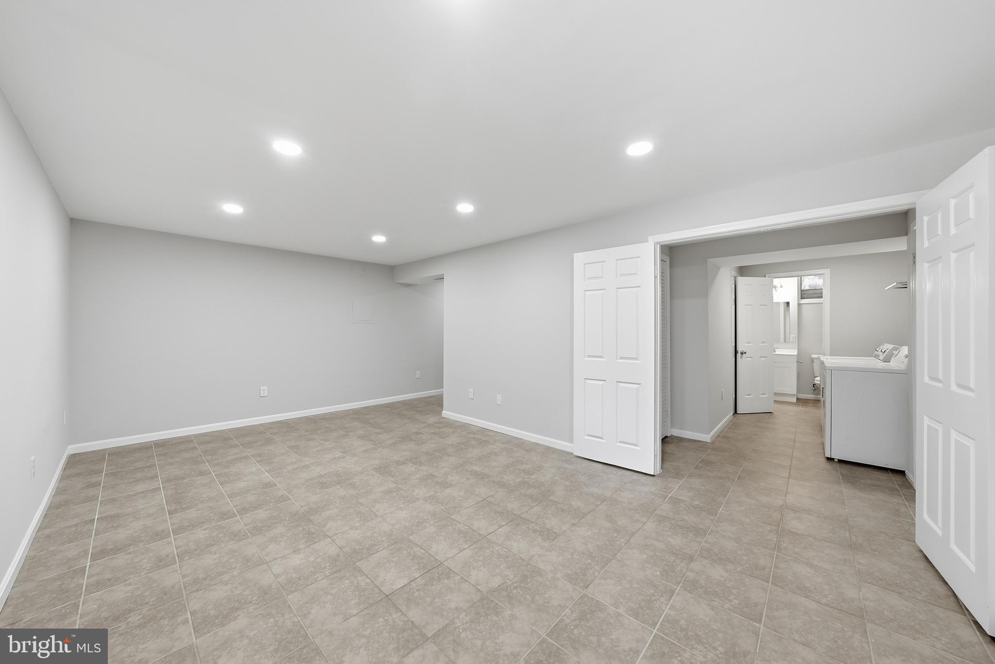 MONTCLAIR - Residential