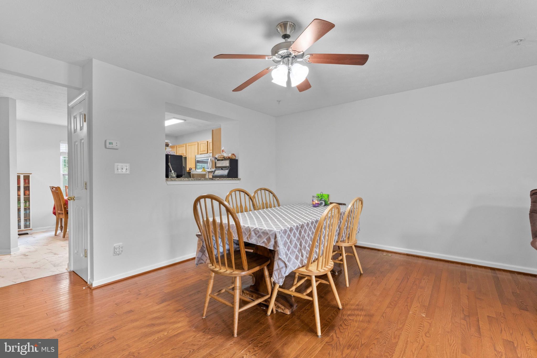 HOLLY WOODS - Residential