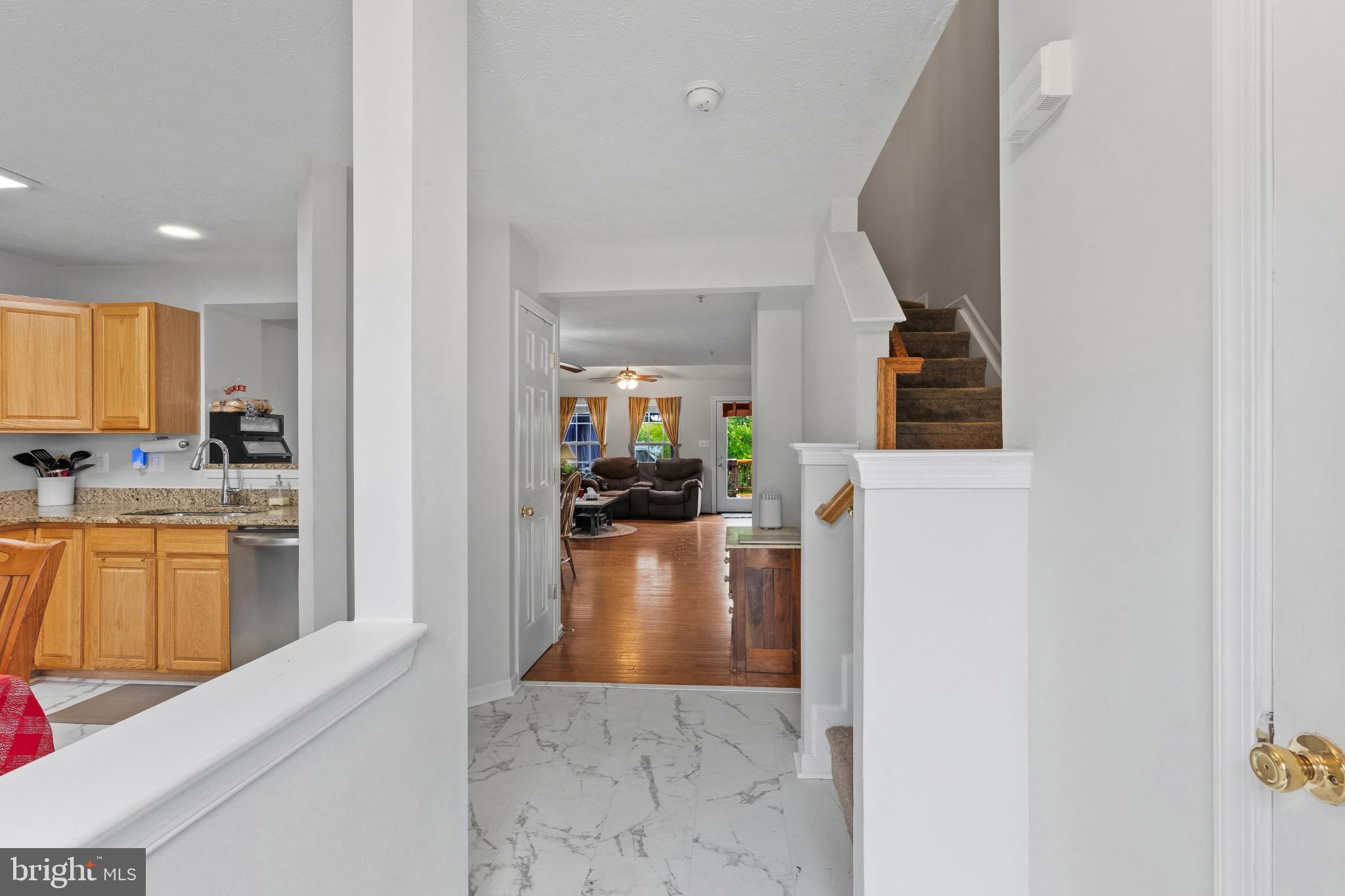 HOLLY WOODS - Residential