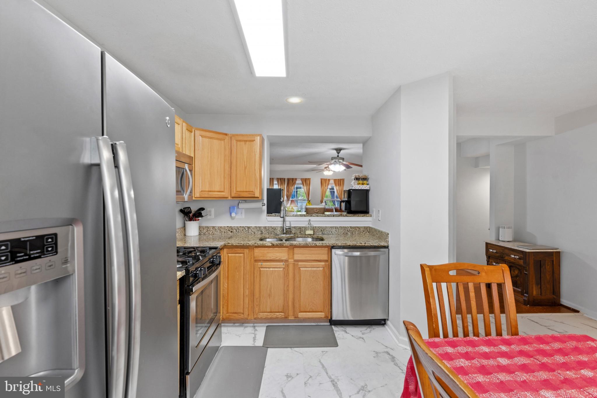HOLLY WOODS - Residential