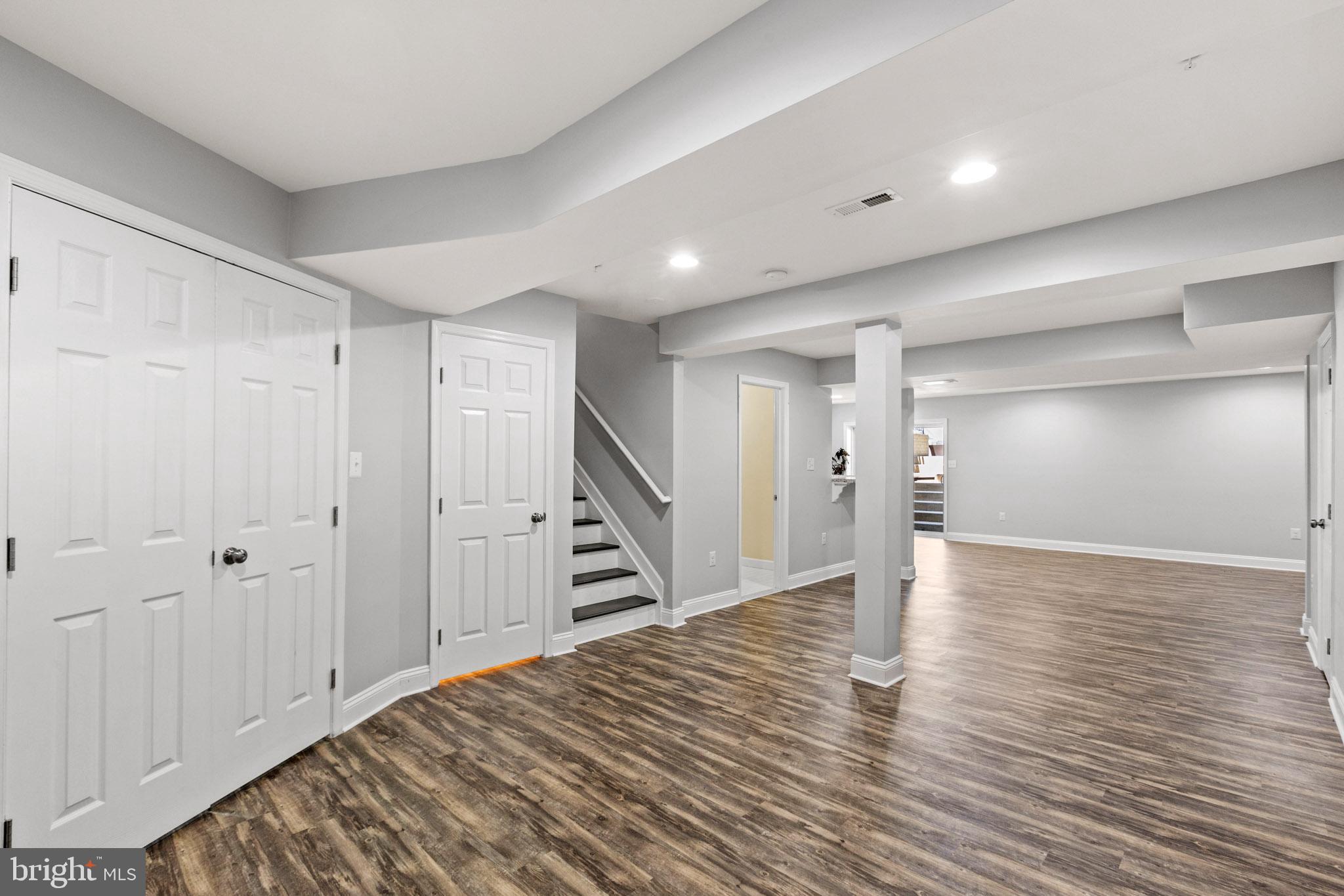 THE WOODS AT MYRTLE POINT - Residential