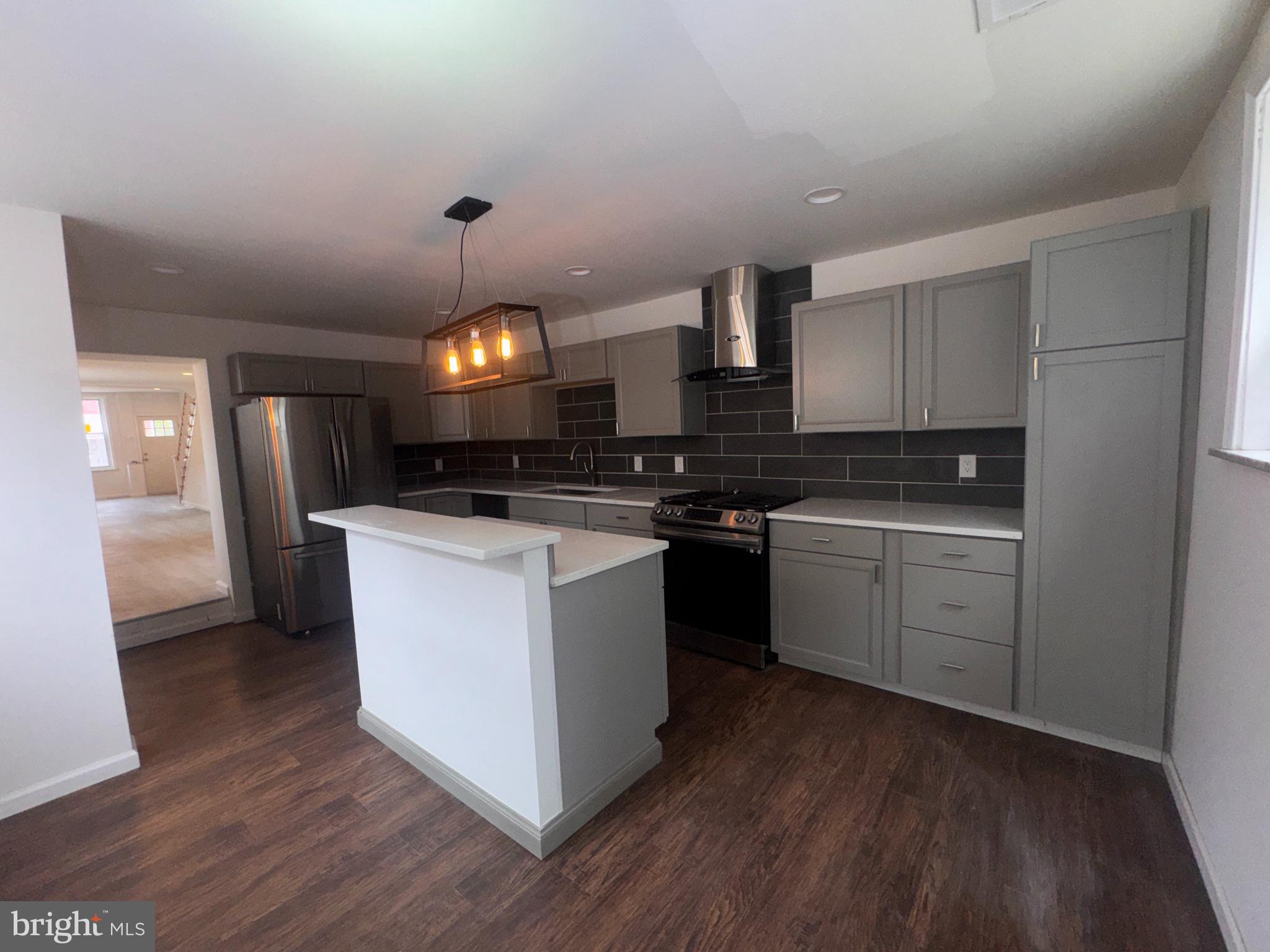 PASSYUNK SQUARE - Residential
