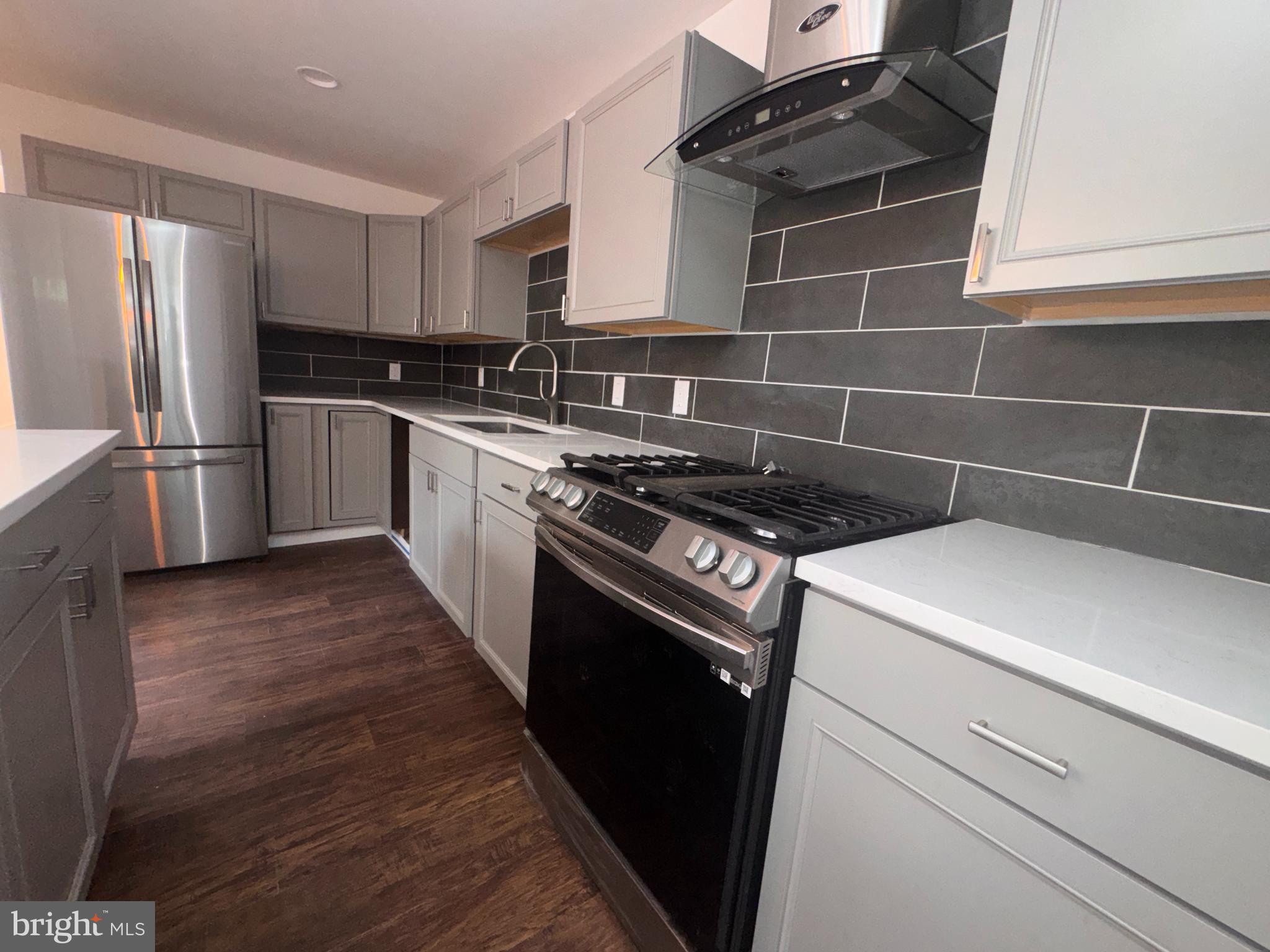 PASSYUNK SQUARE - Residential