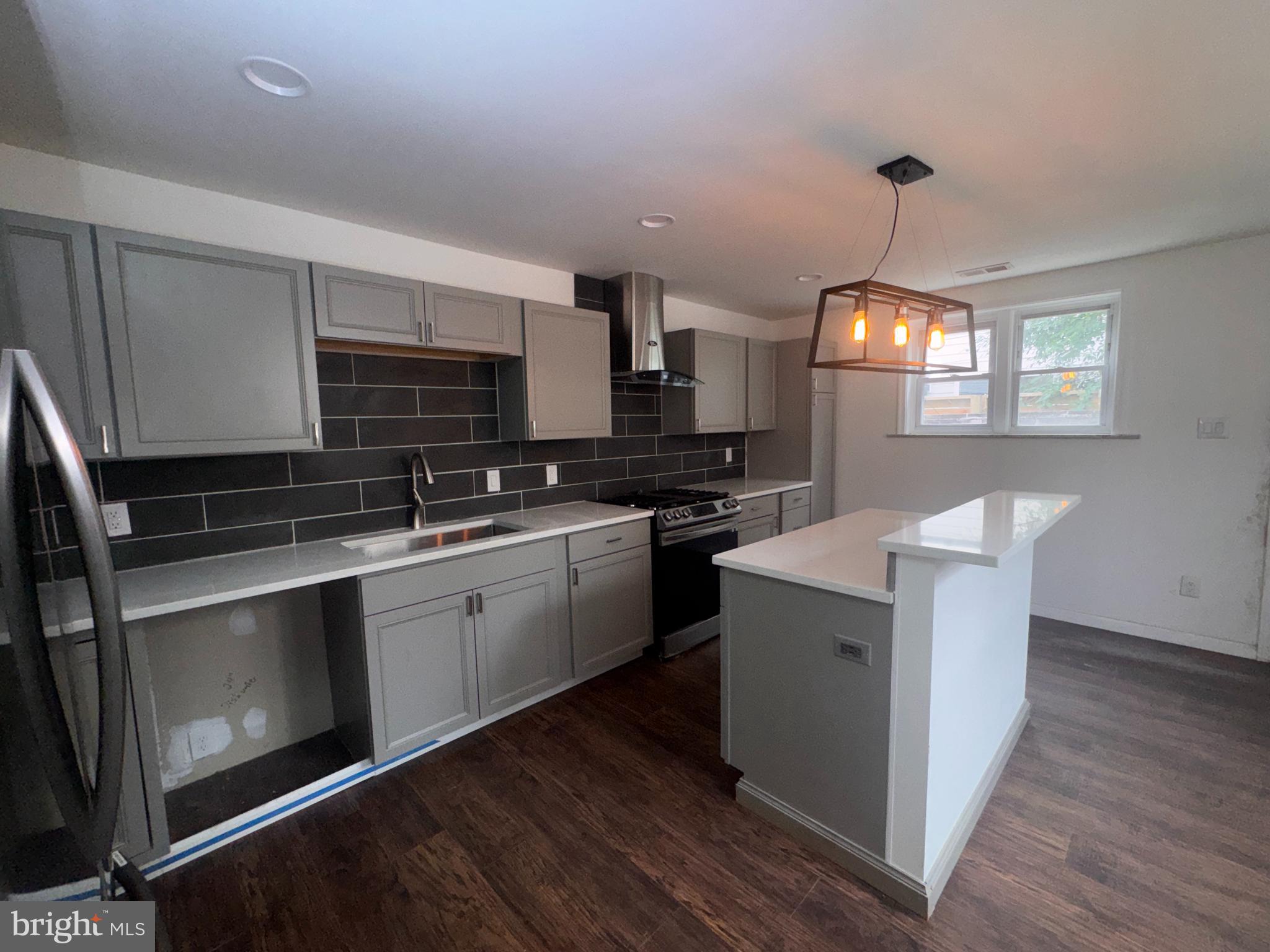 PASSYUNK SQUARE - Residential