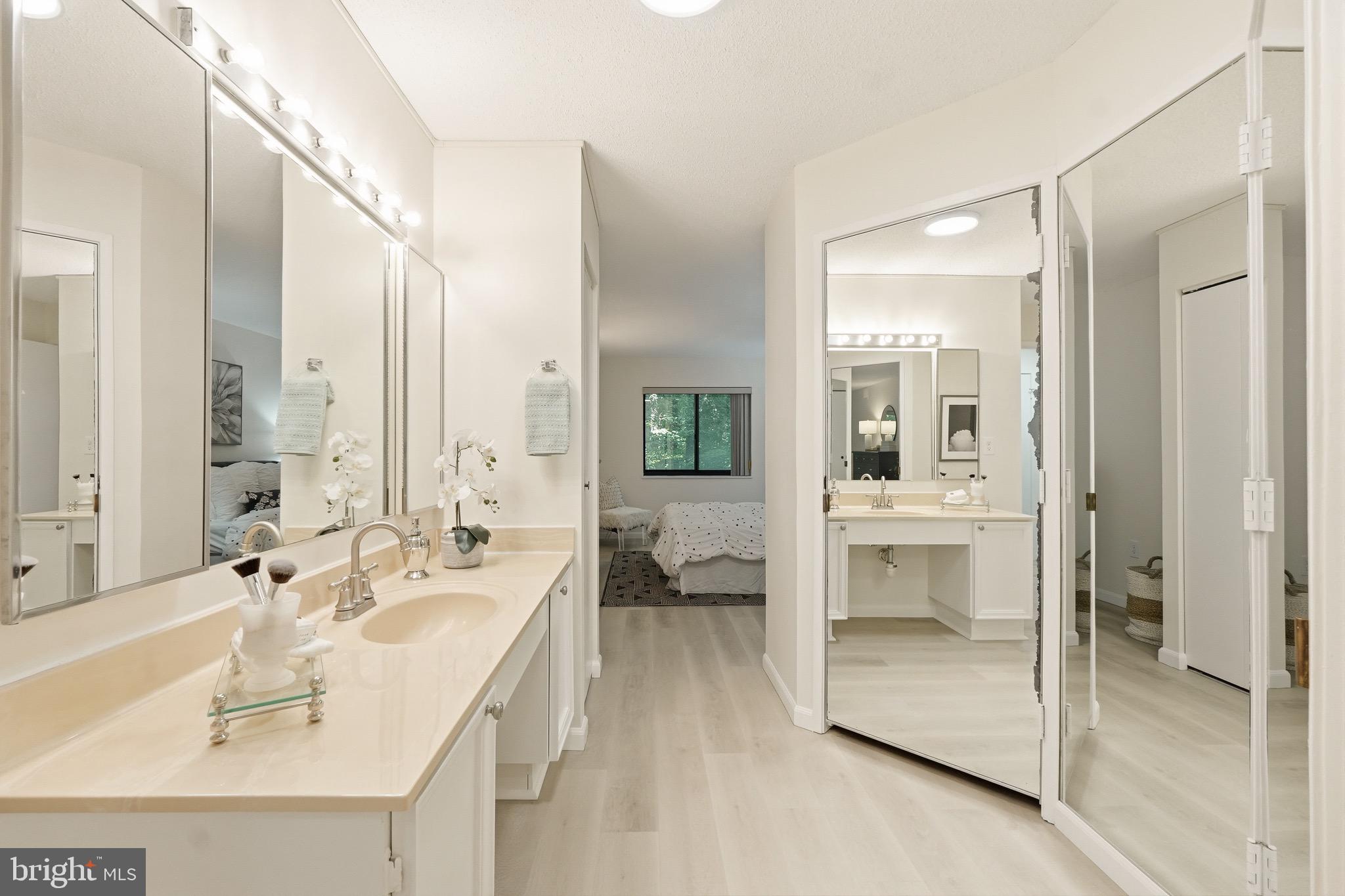 LEISURE WORLD - Residential