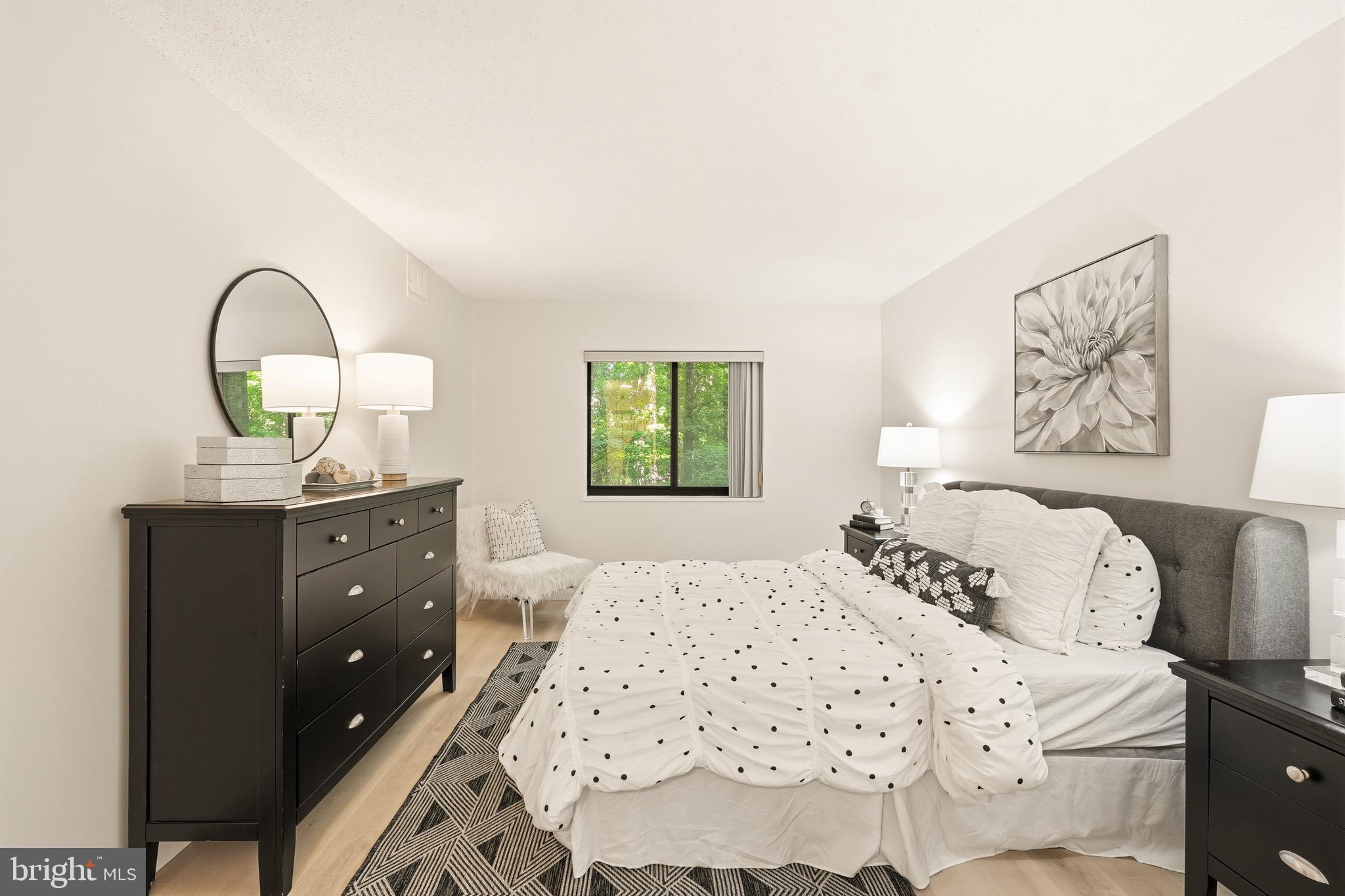 LEISURE WORLD - Residential