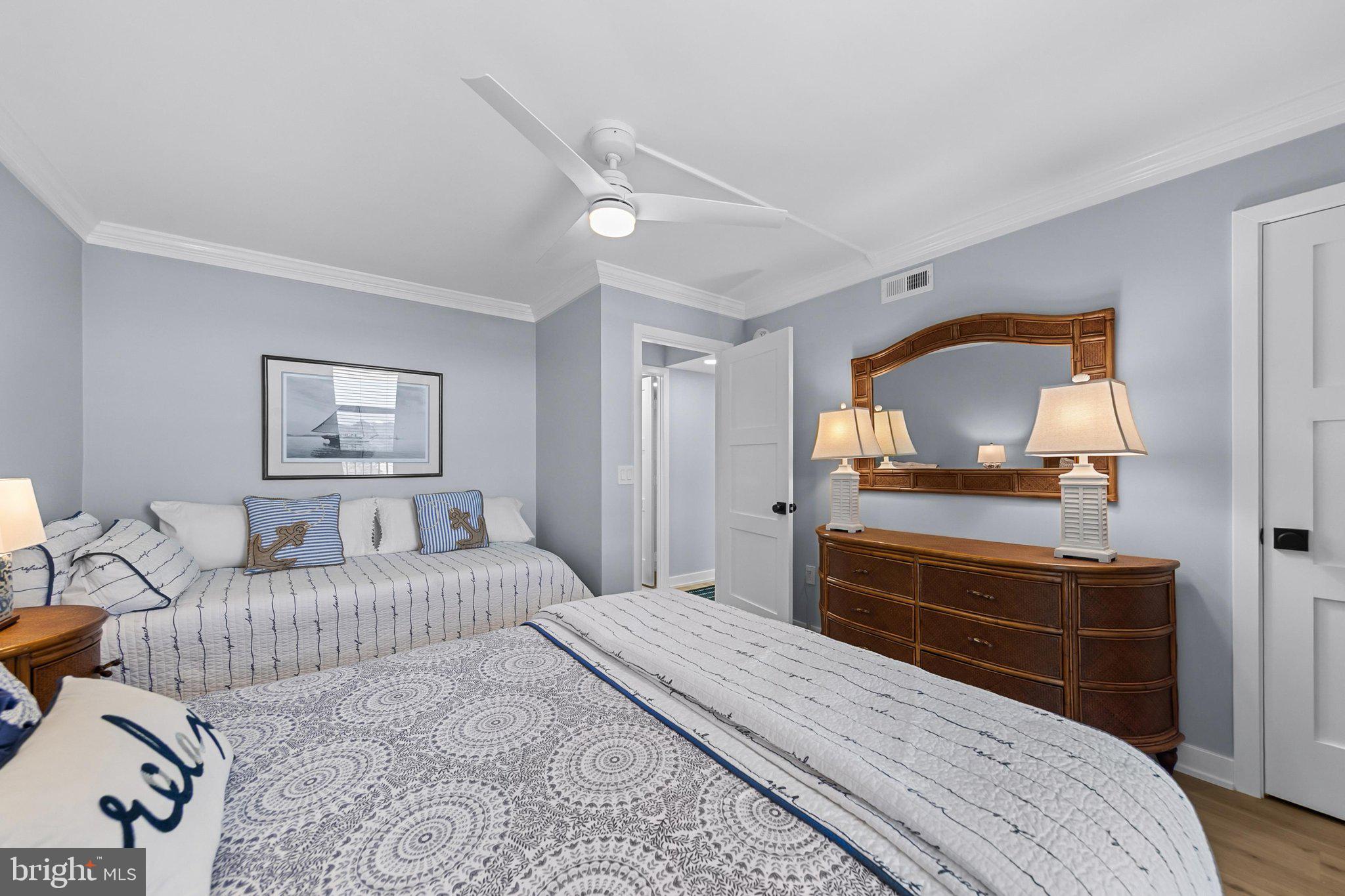 SEA COLONY EAST - Residential