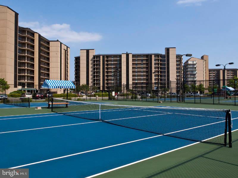 SEA COLONY EAST - Residential