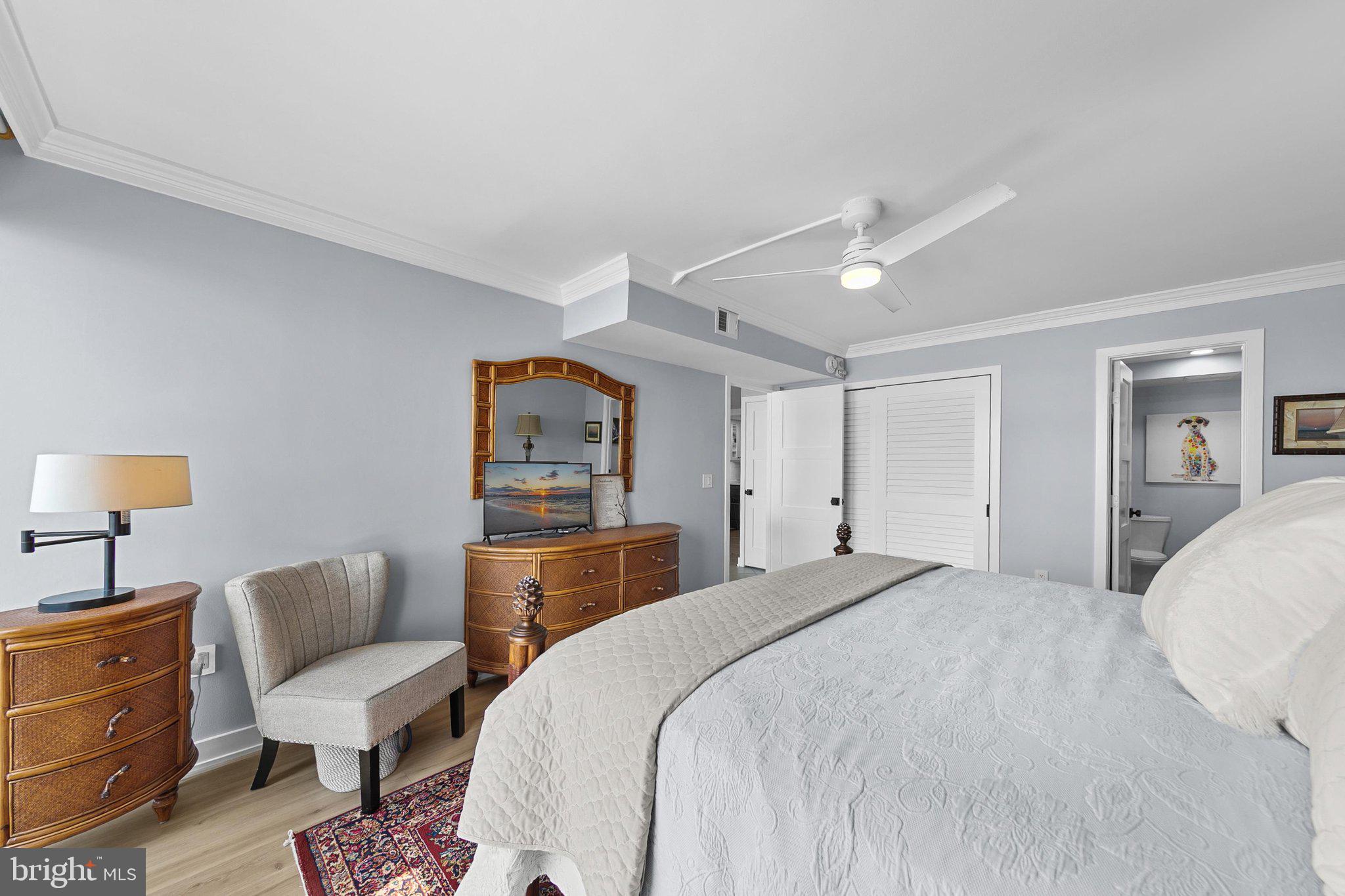SEA COLONY EAST - Residential