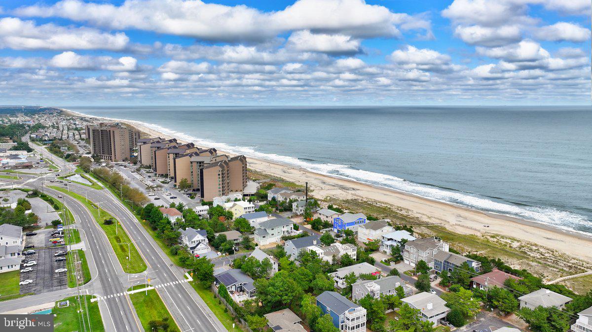SEA COLONY EAST - Residential