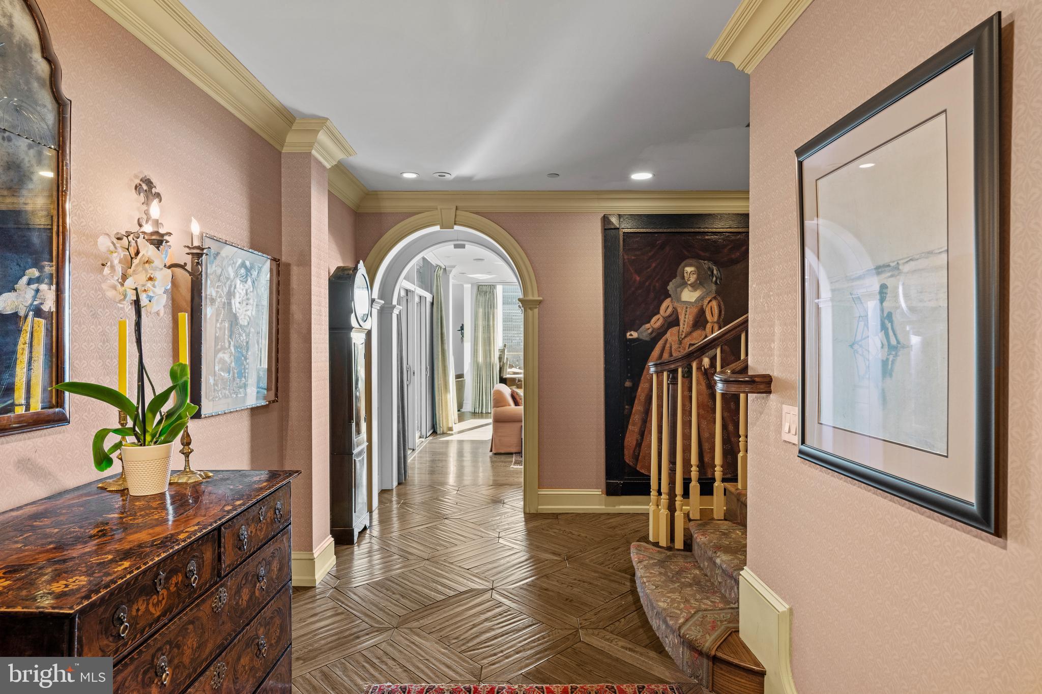 WASHINGTON SQ - Residential