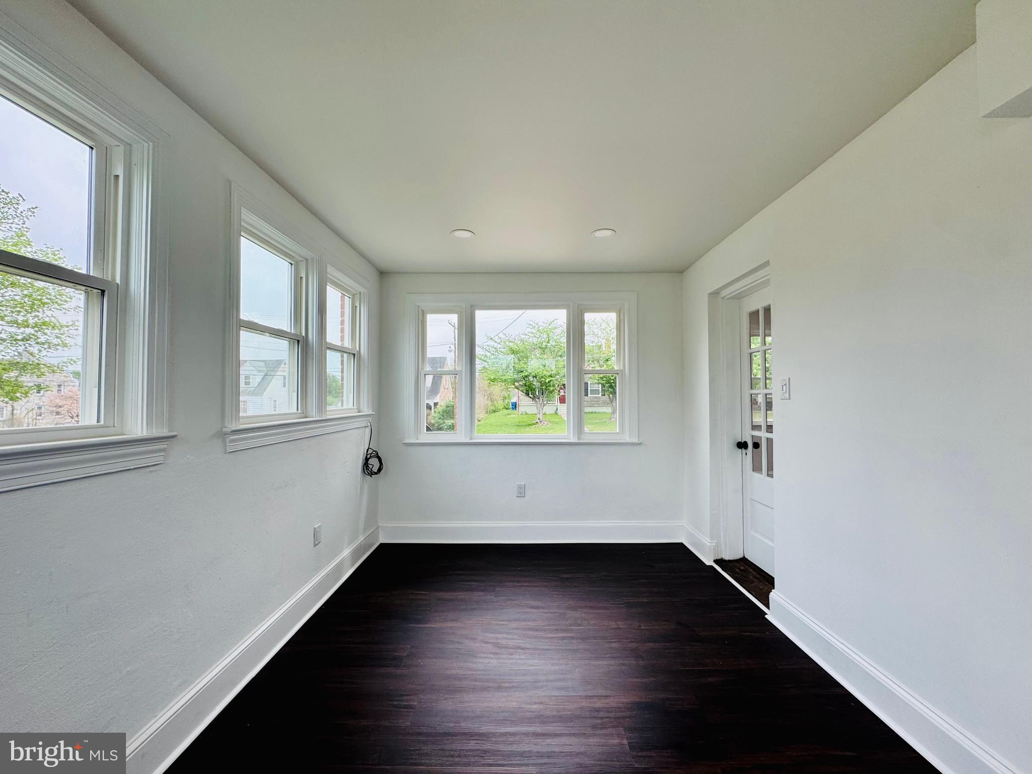 WOODSIDE - Residential