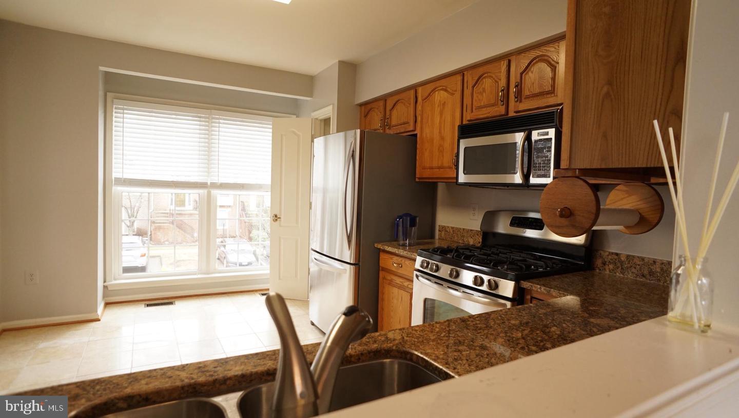 LIFESTYLE AT SULLY STATION - Residential Lease