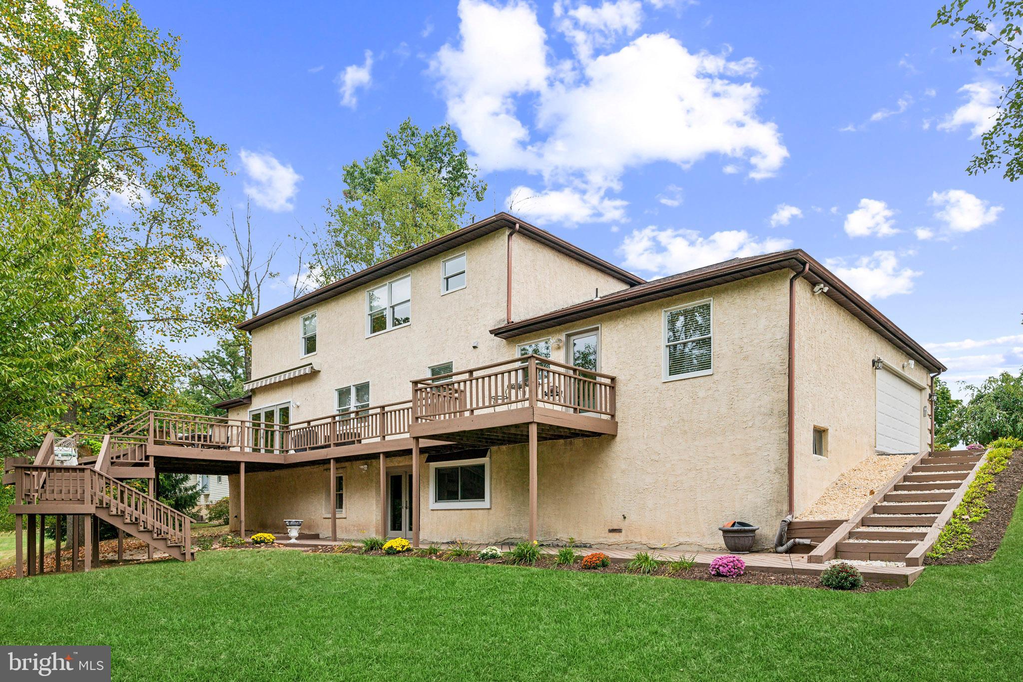 NORRISTOWN - Residential