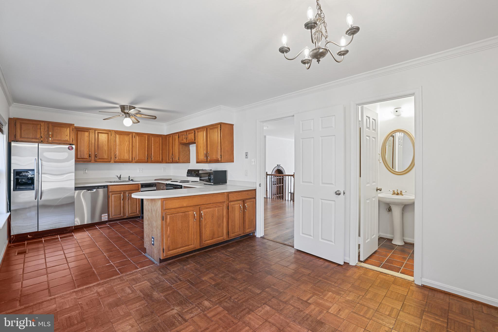 ADAMS HOUSE - Residential