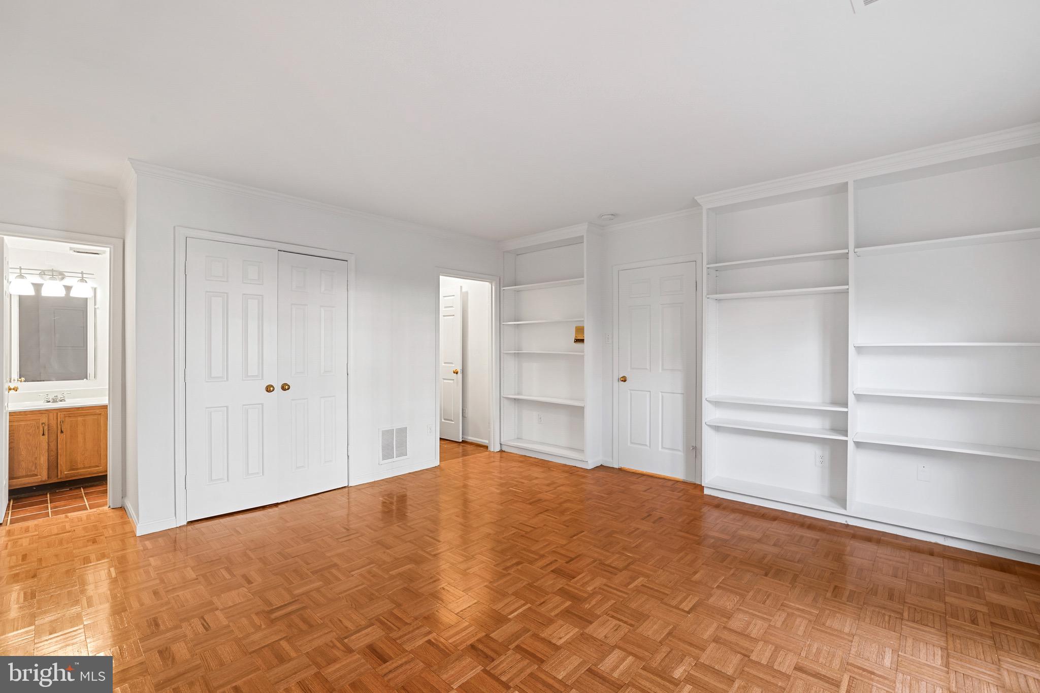 ADAMS HOUSE - Residential
