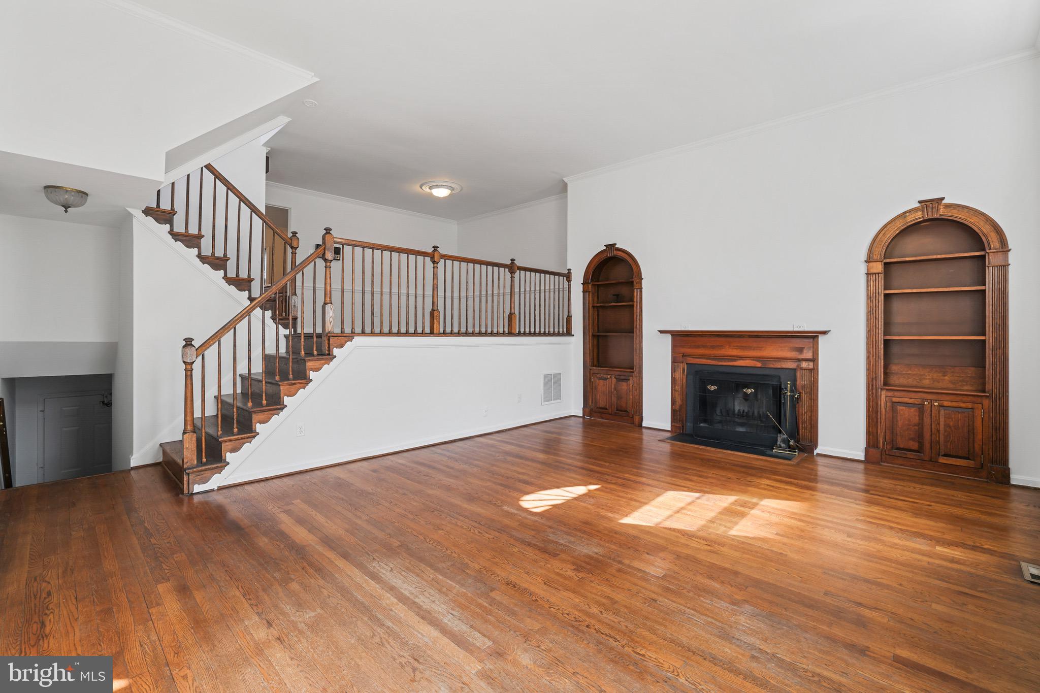 ADAMS HOUSE - Residential