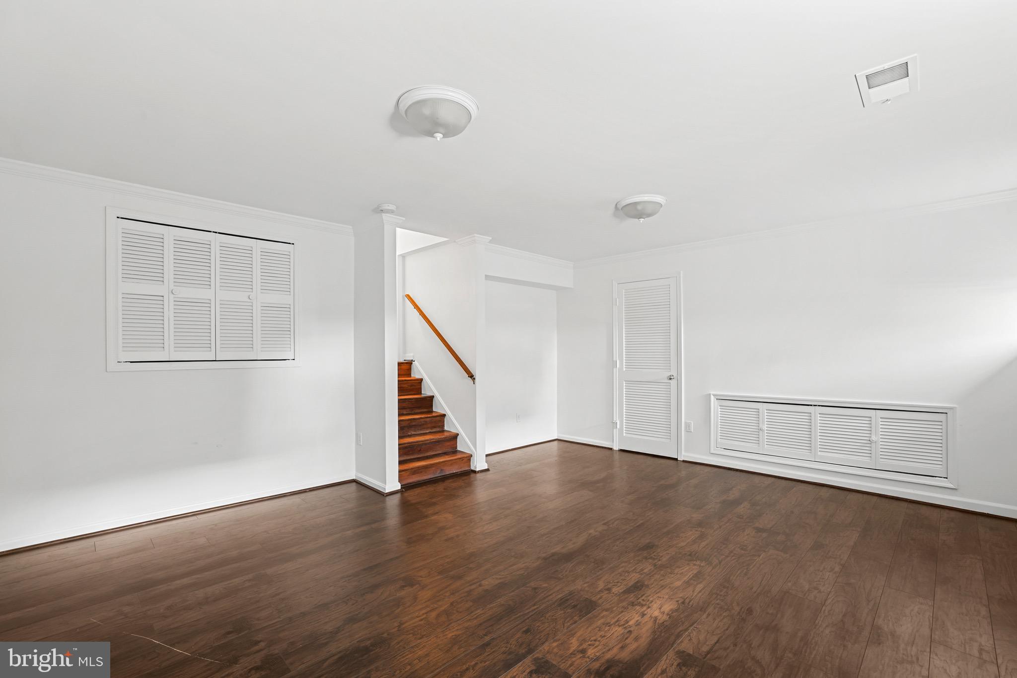 ADAMS HOUSE - Residential