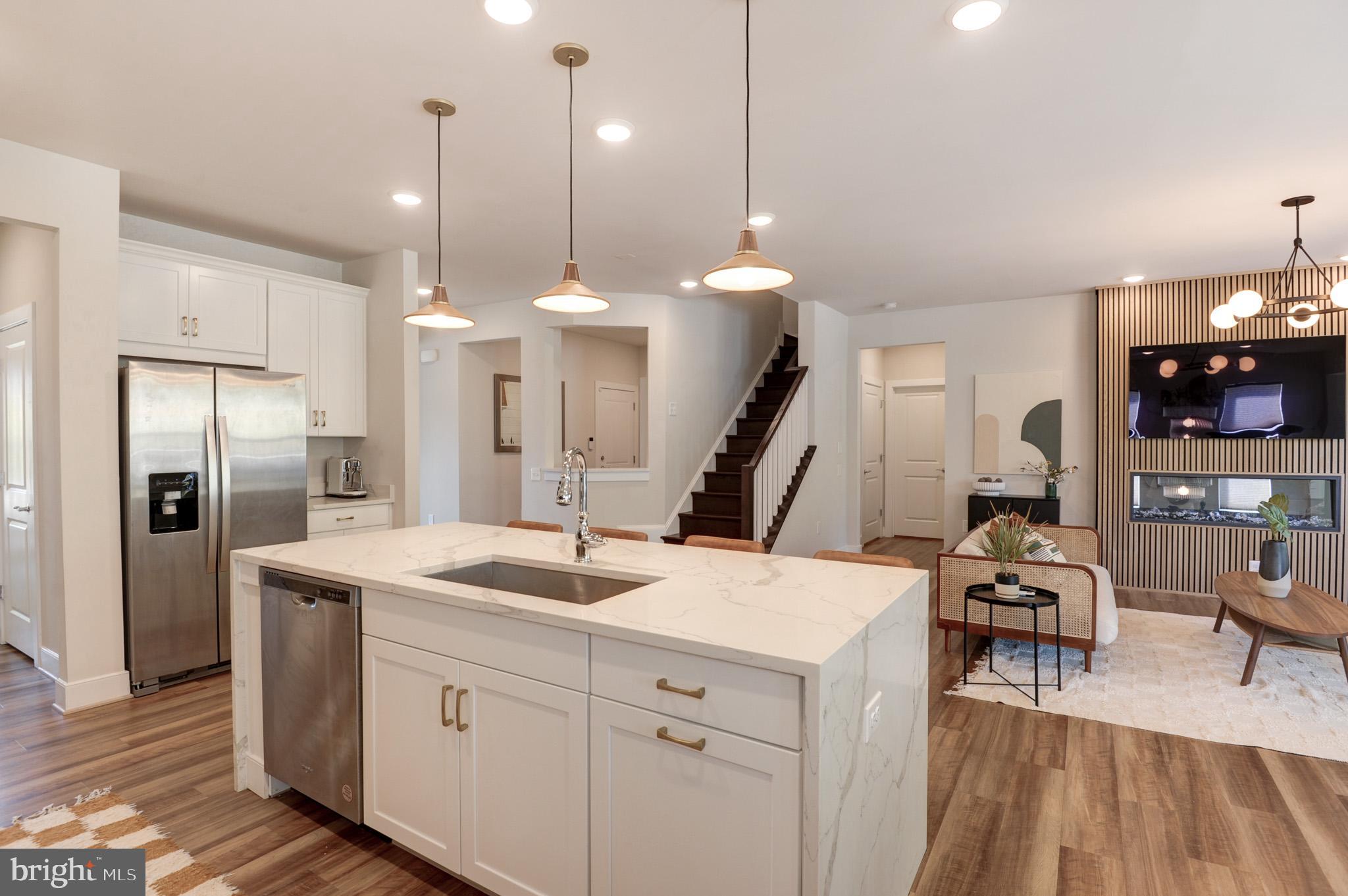 POTOMAC SHORES - Residential Lease
