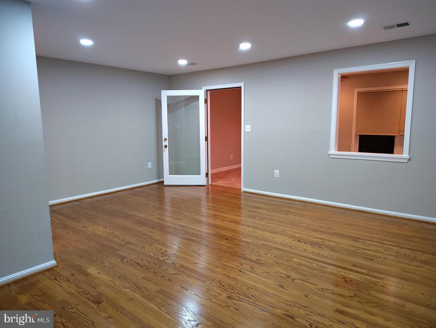 LAKE RIDGE - Residential Lease