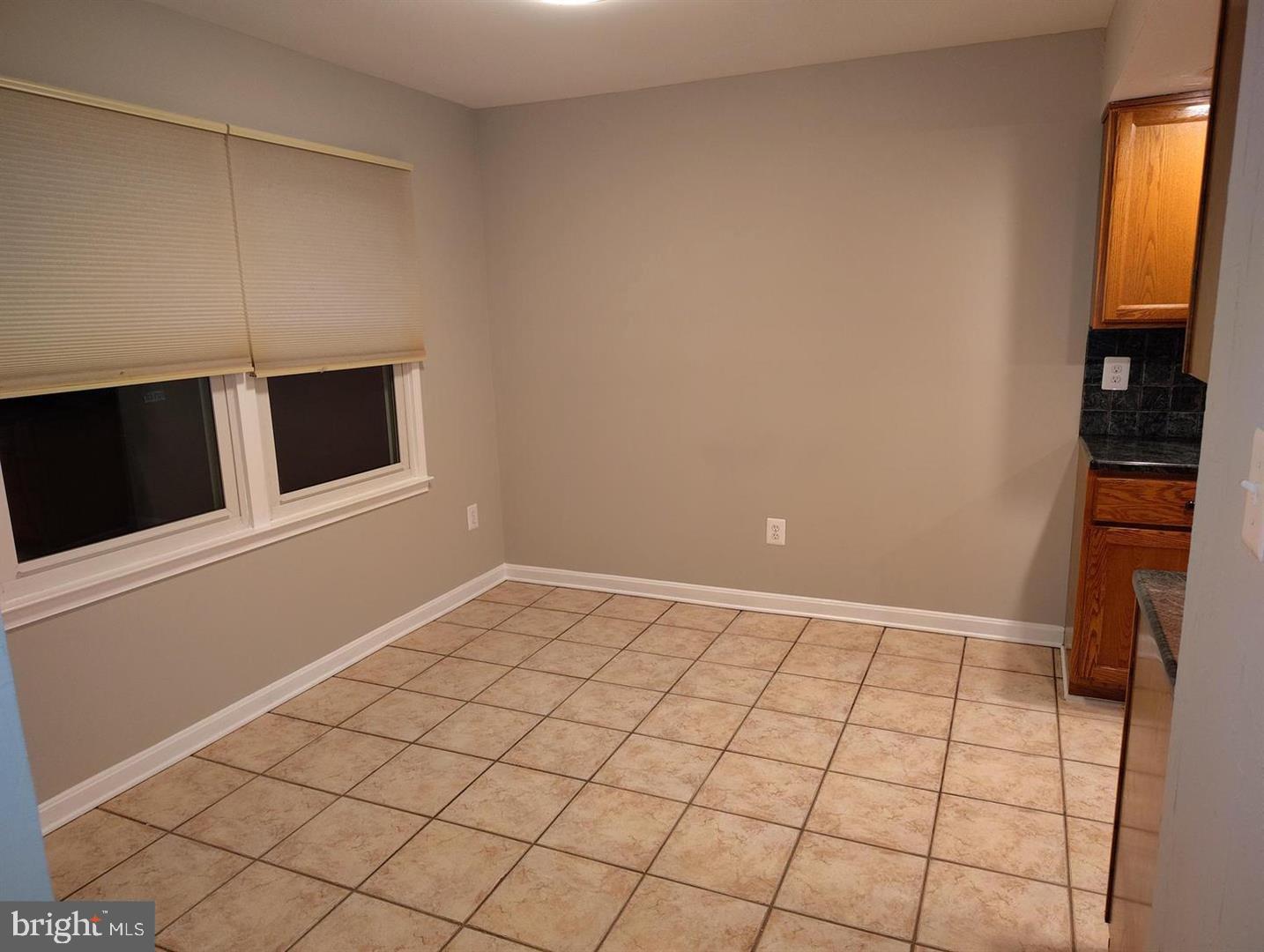 LAKE RIDGE - Residential Lease