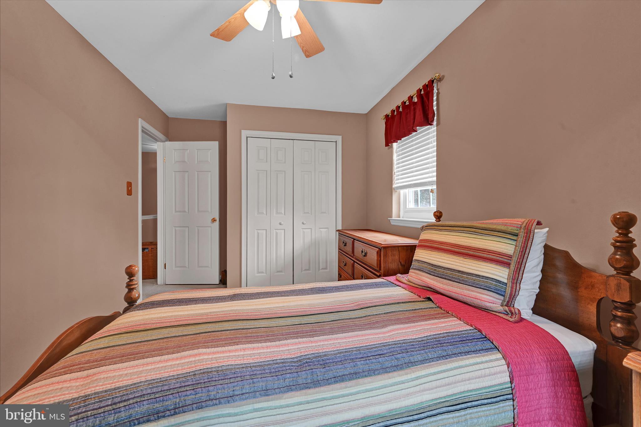 VILLAGE GREEN - Residential