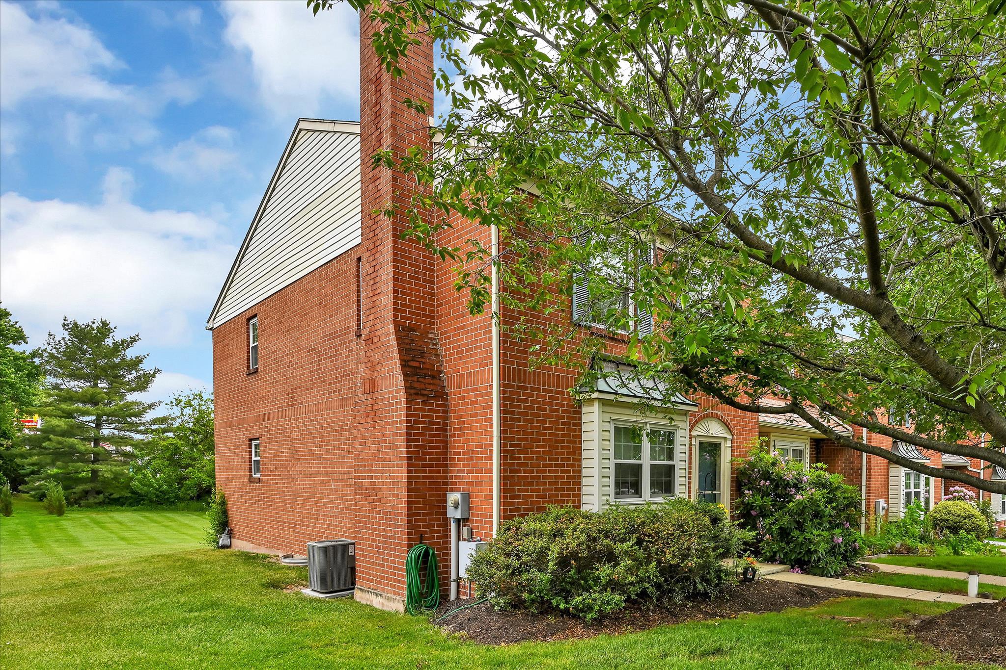 VILLAGE GREEN - Residential