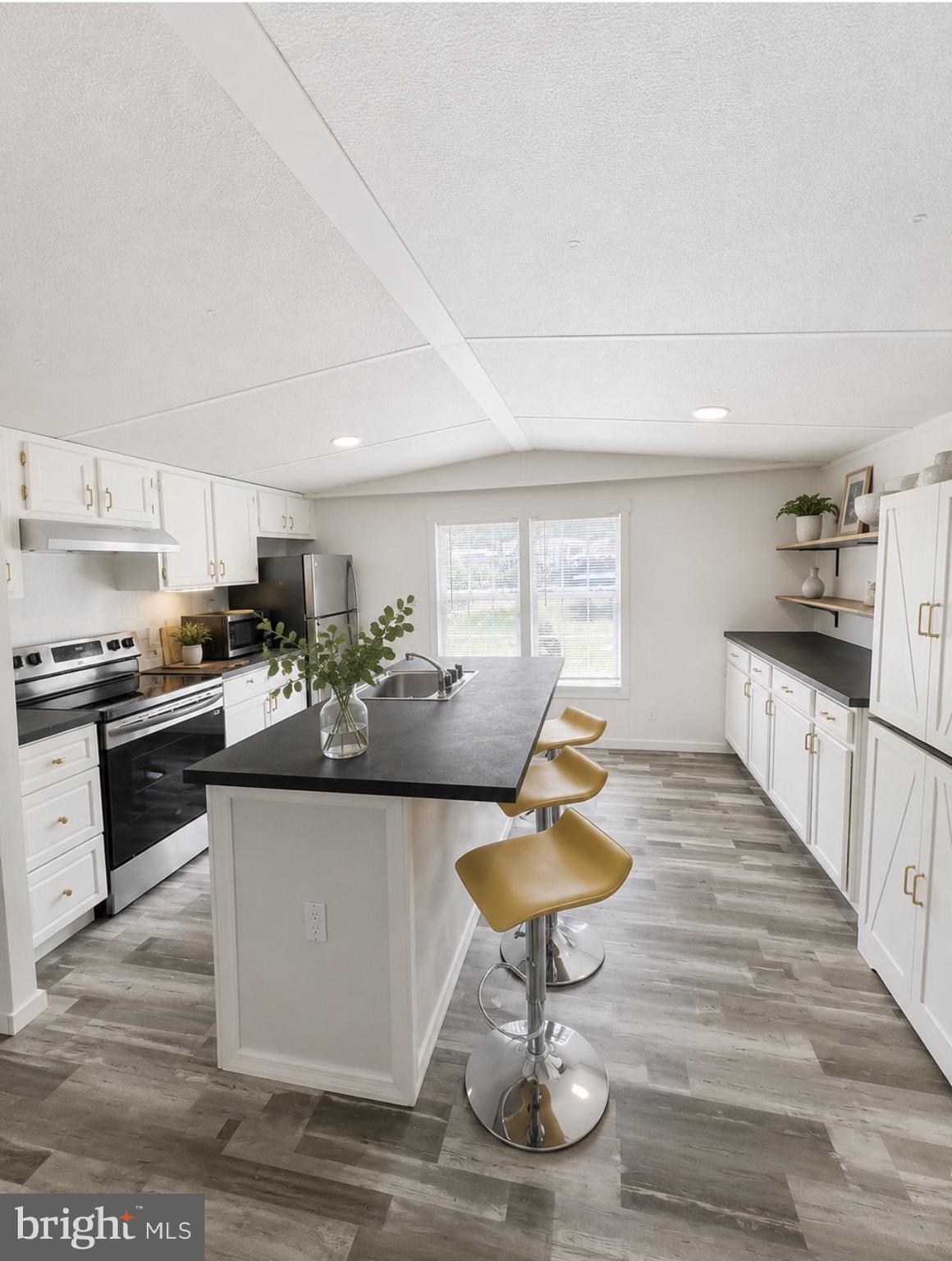 PARADISE POINT - Residential
