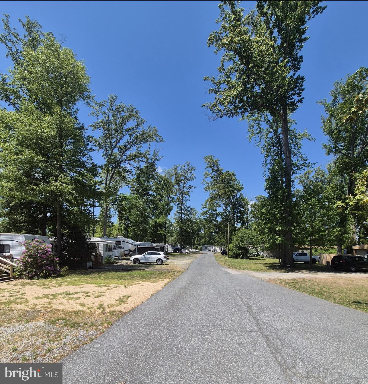 PARADISE POINT - Residential