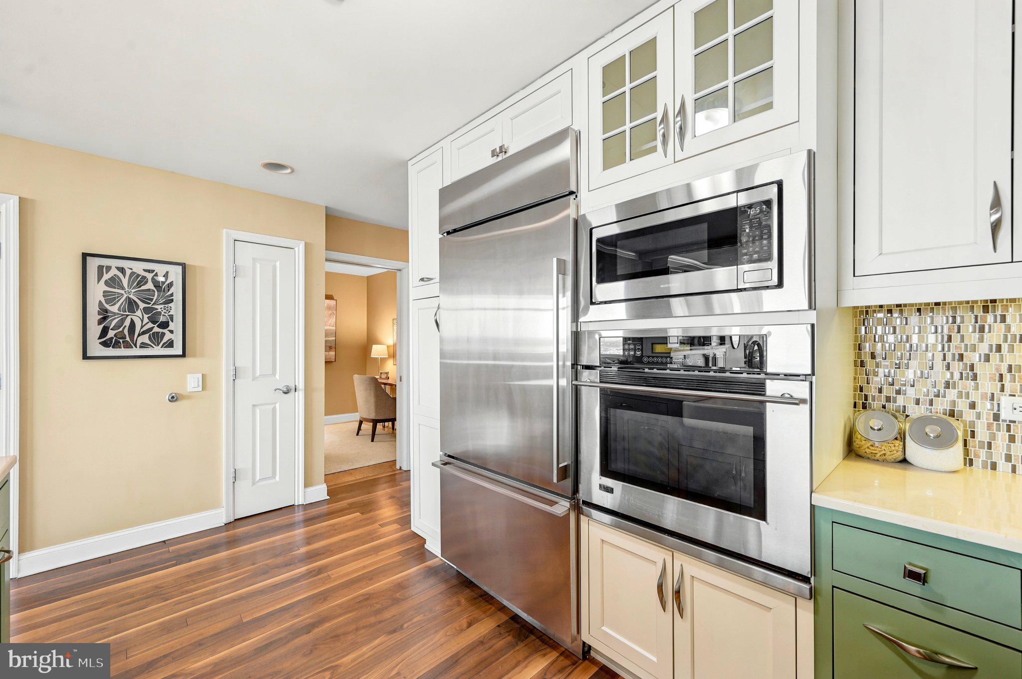 AVENUE OF THE ARTS - Residential
