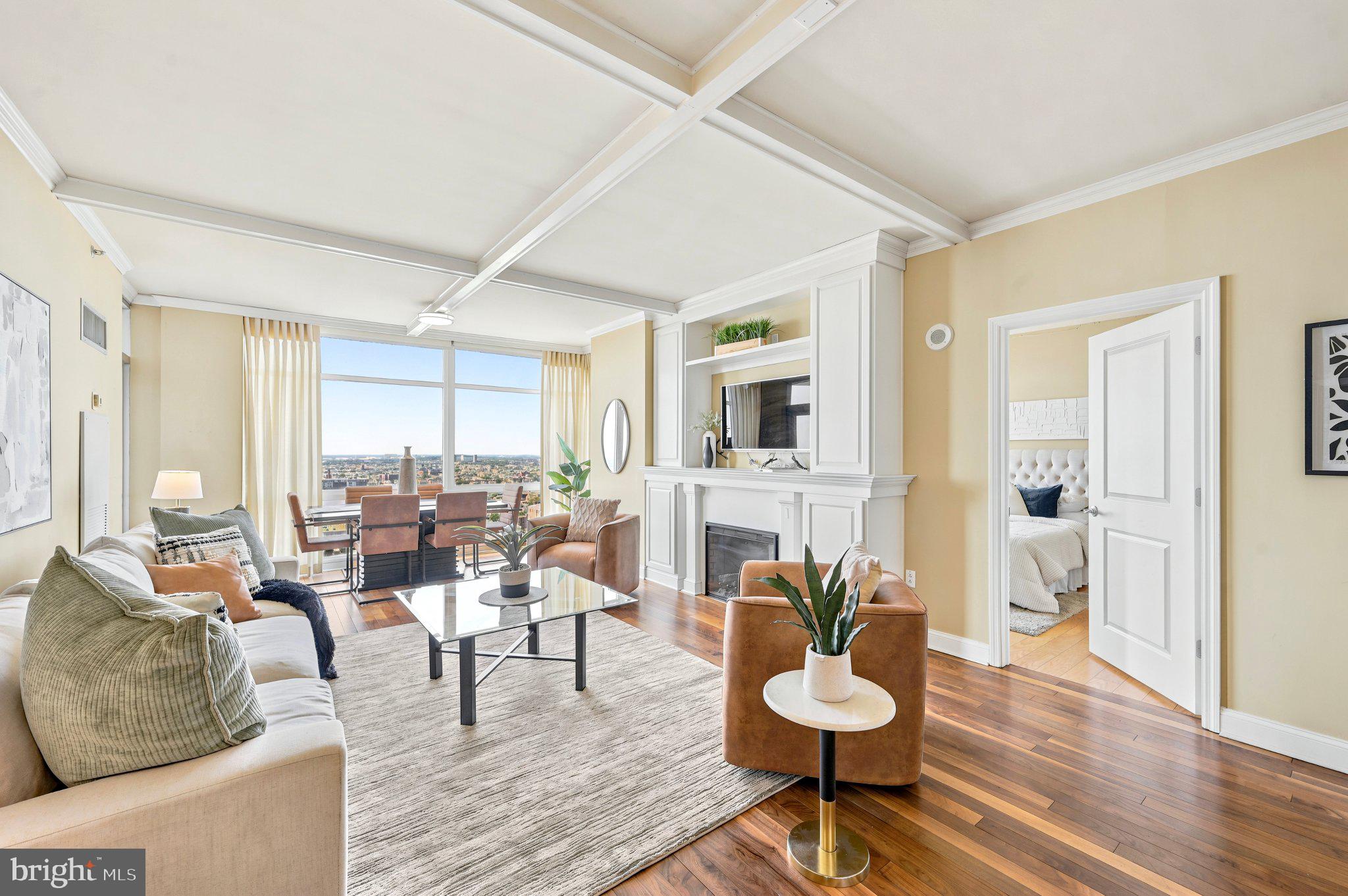 AVENUE OF THE ARTS - Residential