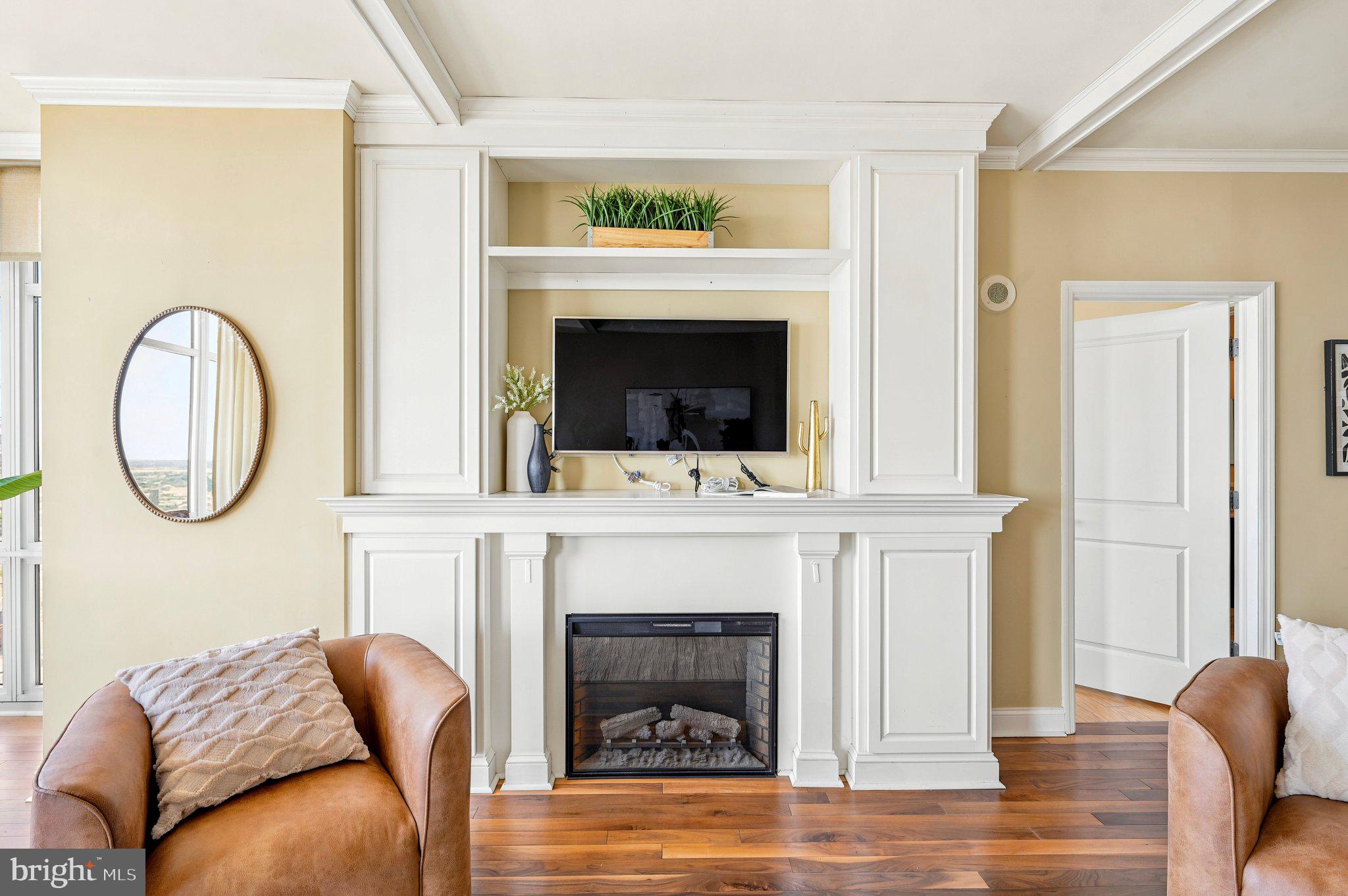 AVENUE OF THE ARTS - Residential