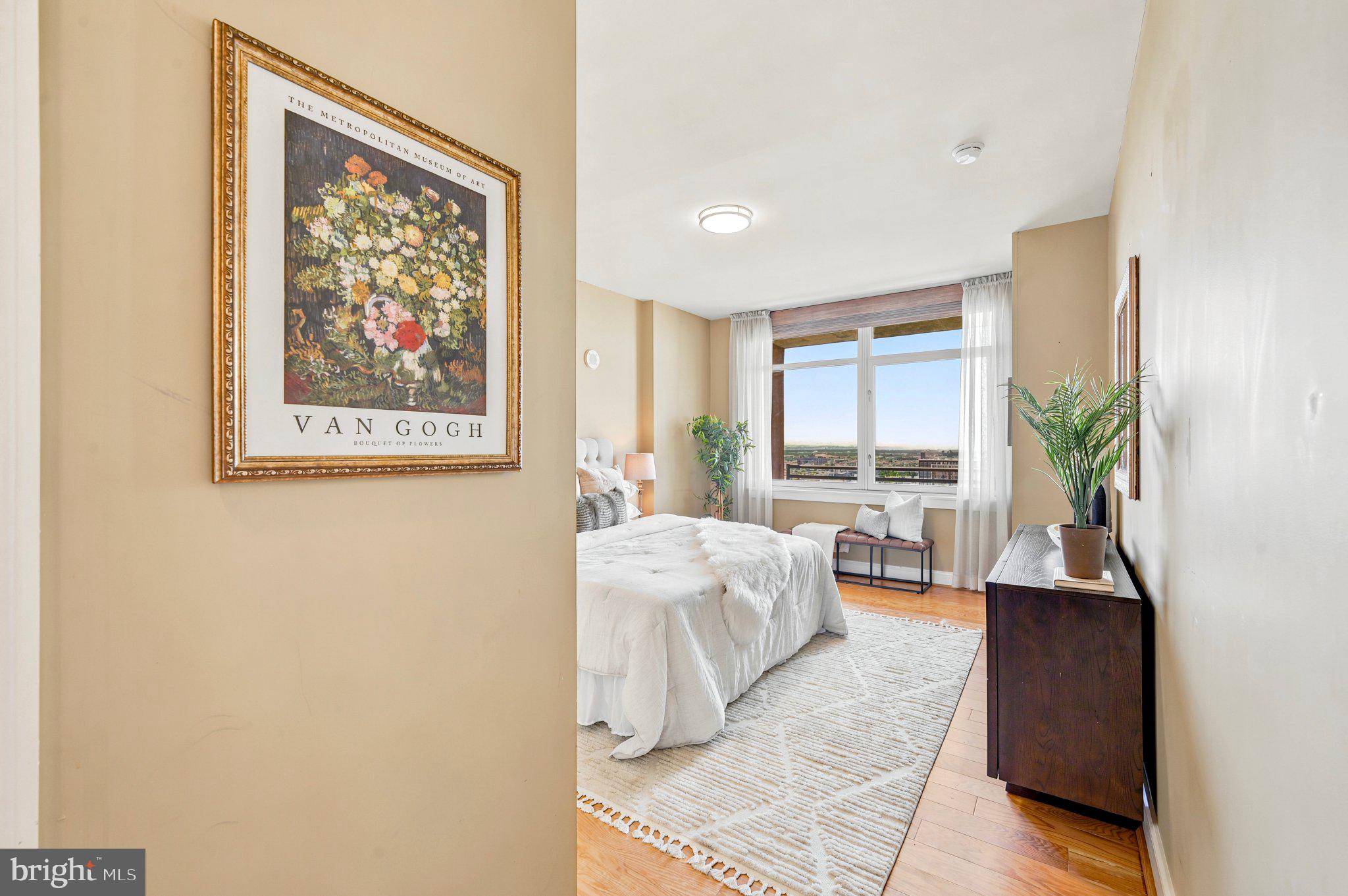 AVENUE OF THE ARTS - Residential