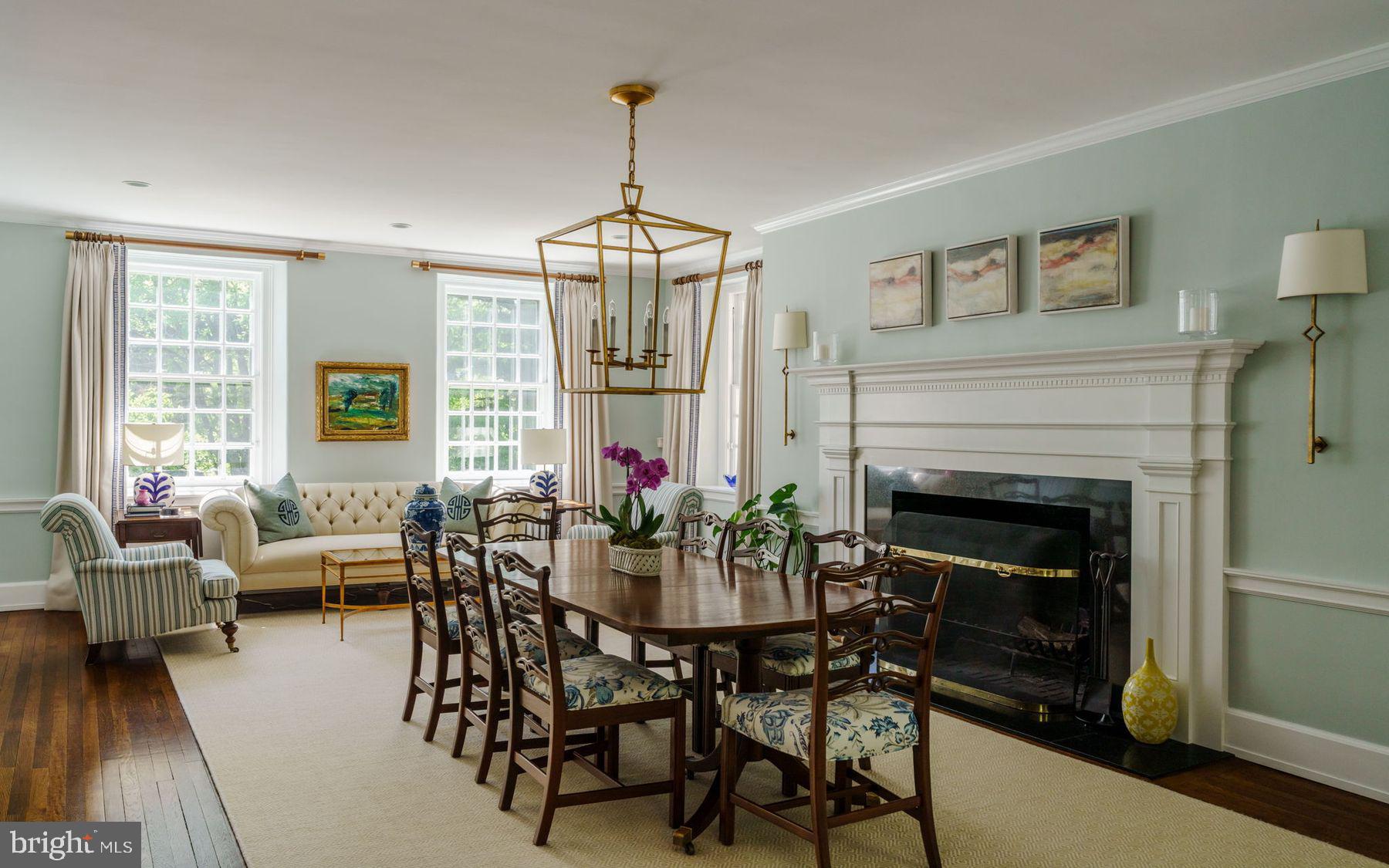 CHESTNUT HILL - Residential