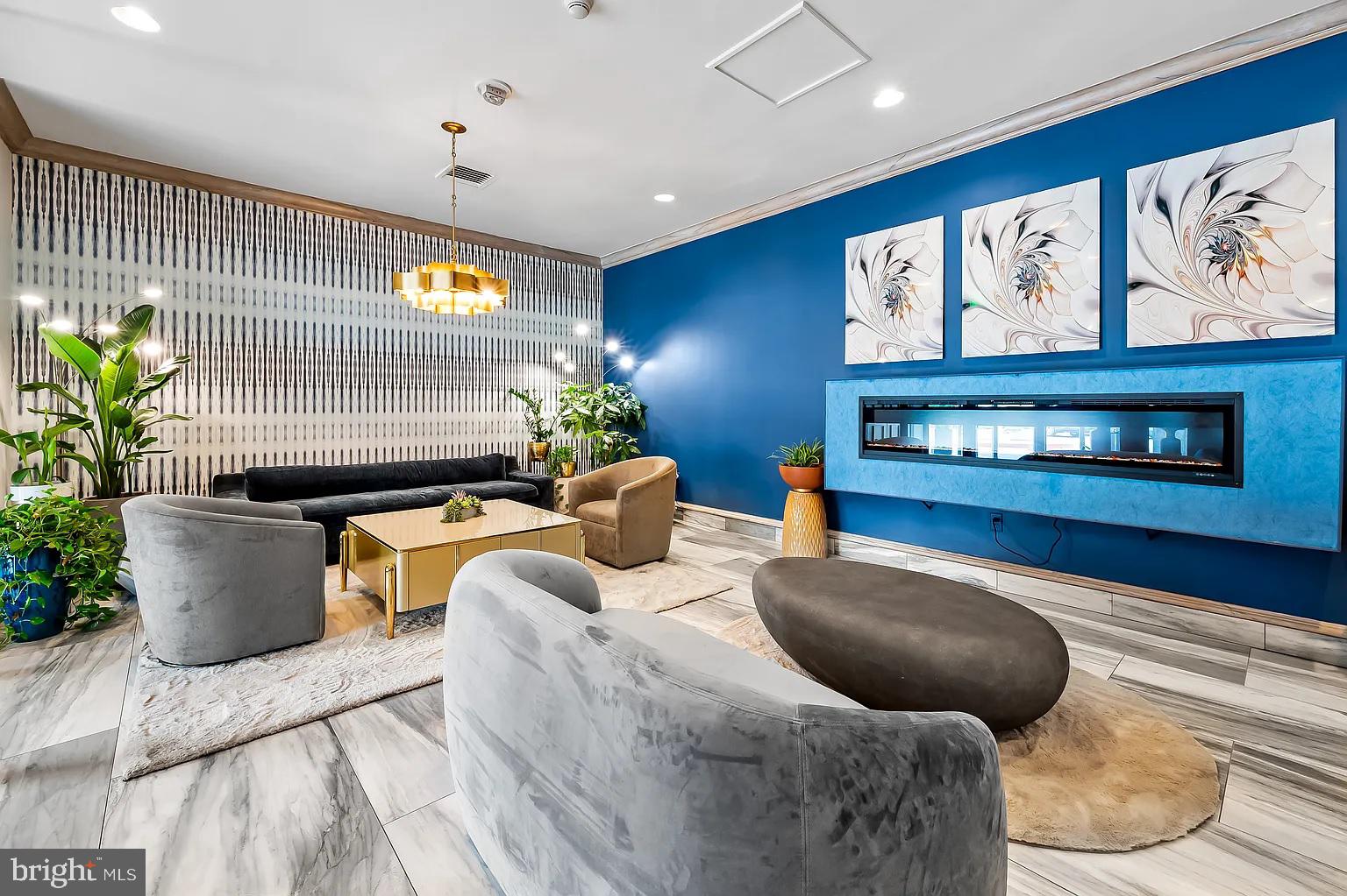 THE RIDGELY - Residential