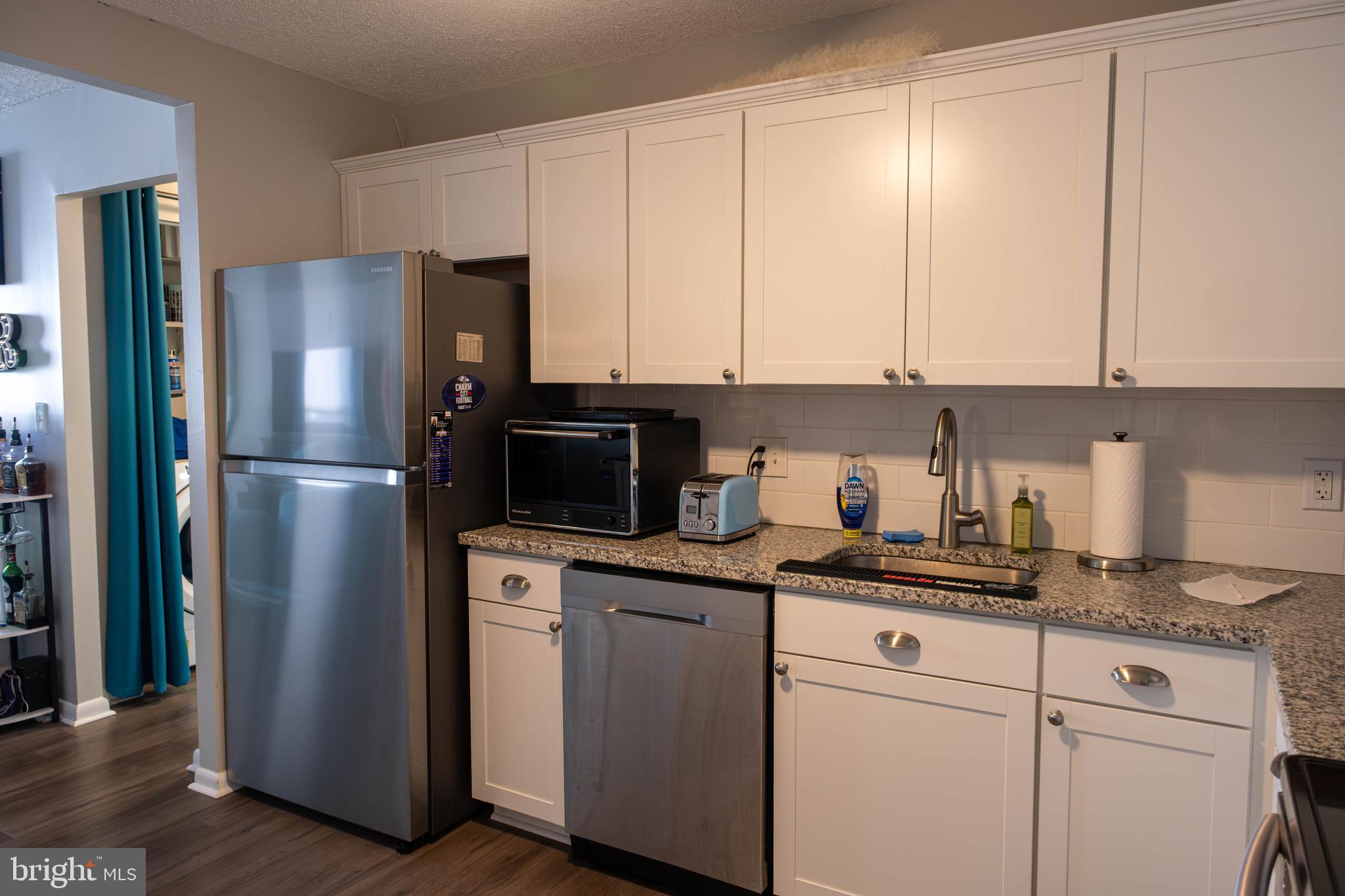 THE RIDGELY - Residential