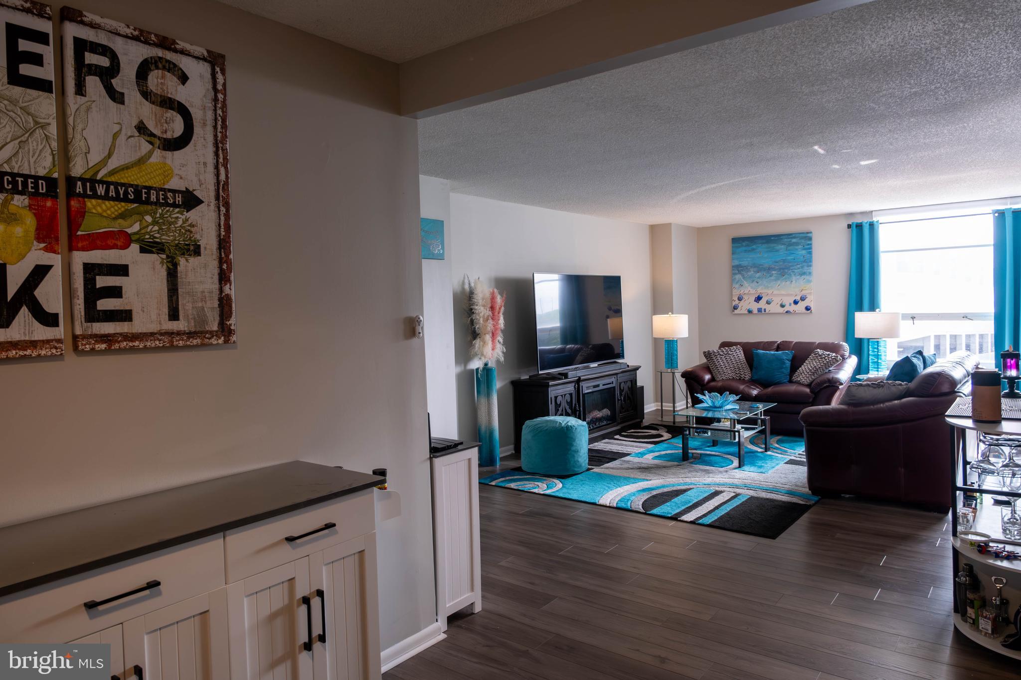 THE RIDGELY - Residential