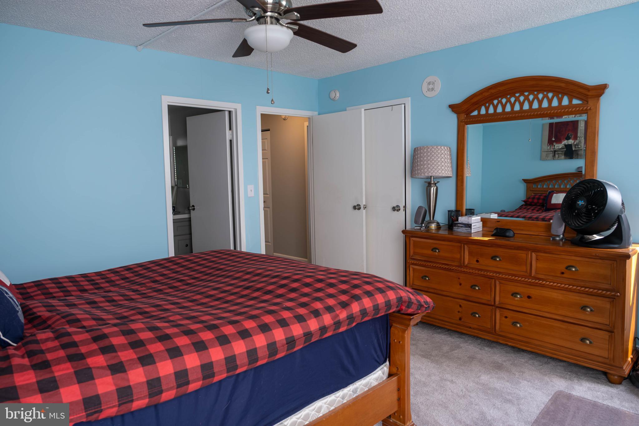 THE RIDGELY - Residential