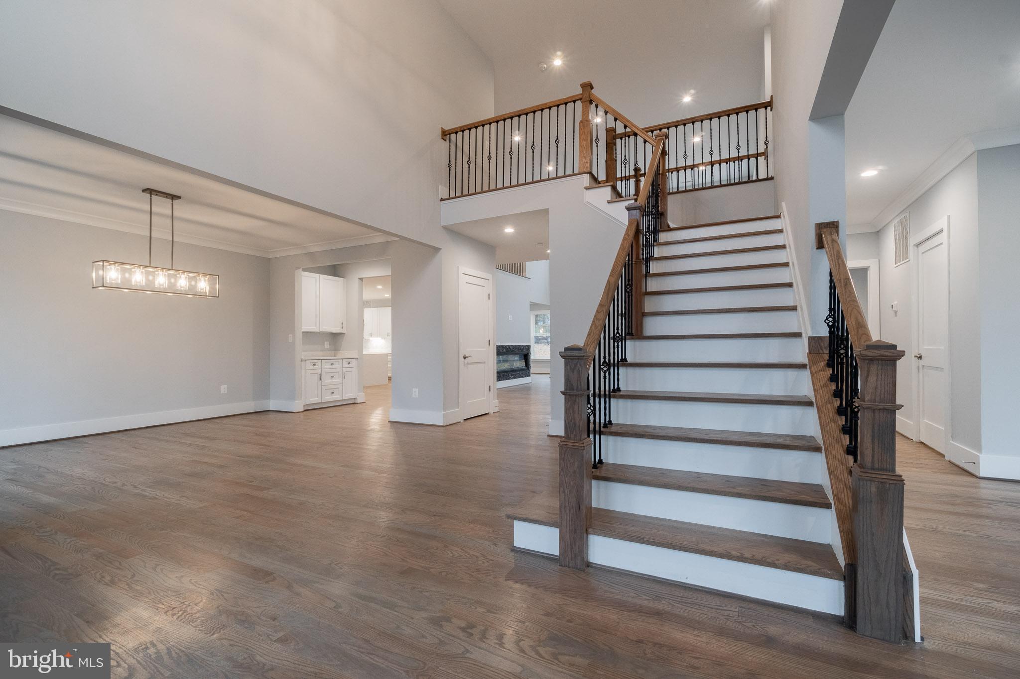 WINDSOR ESTATES - Residential