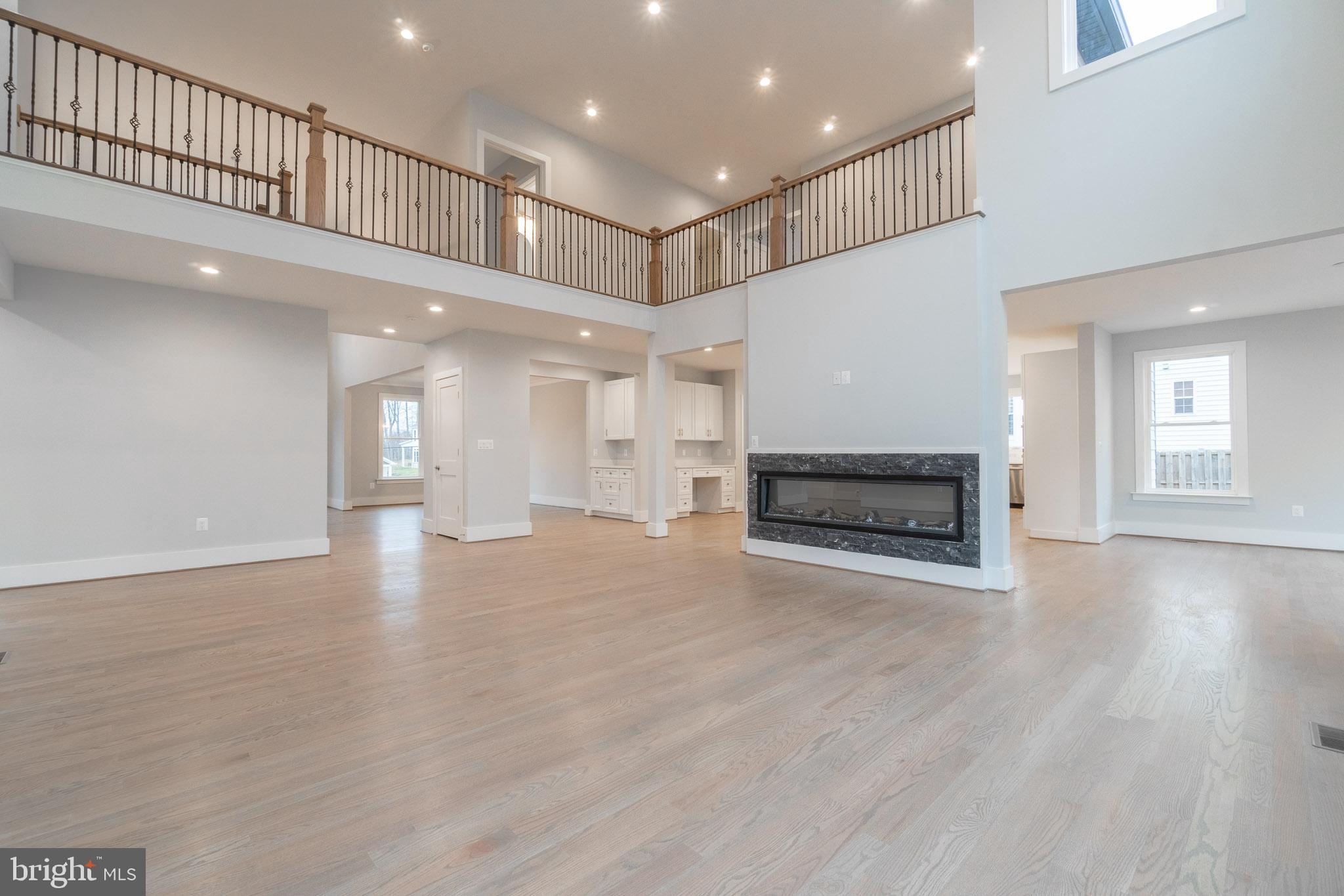 WINDSOR ESTATES - Residential