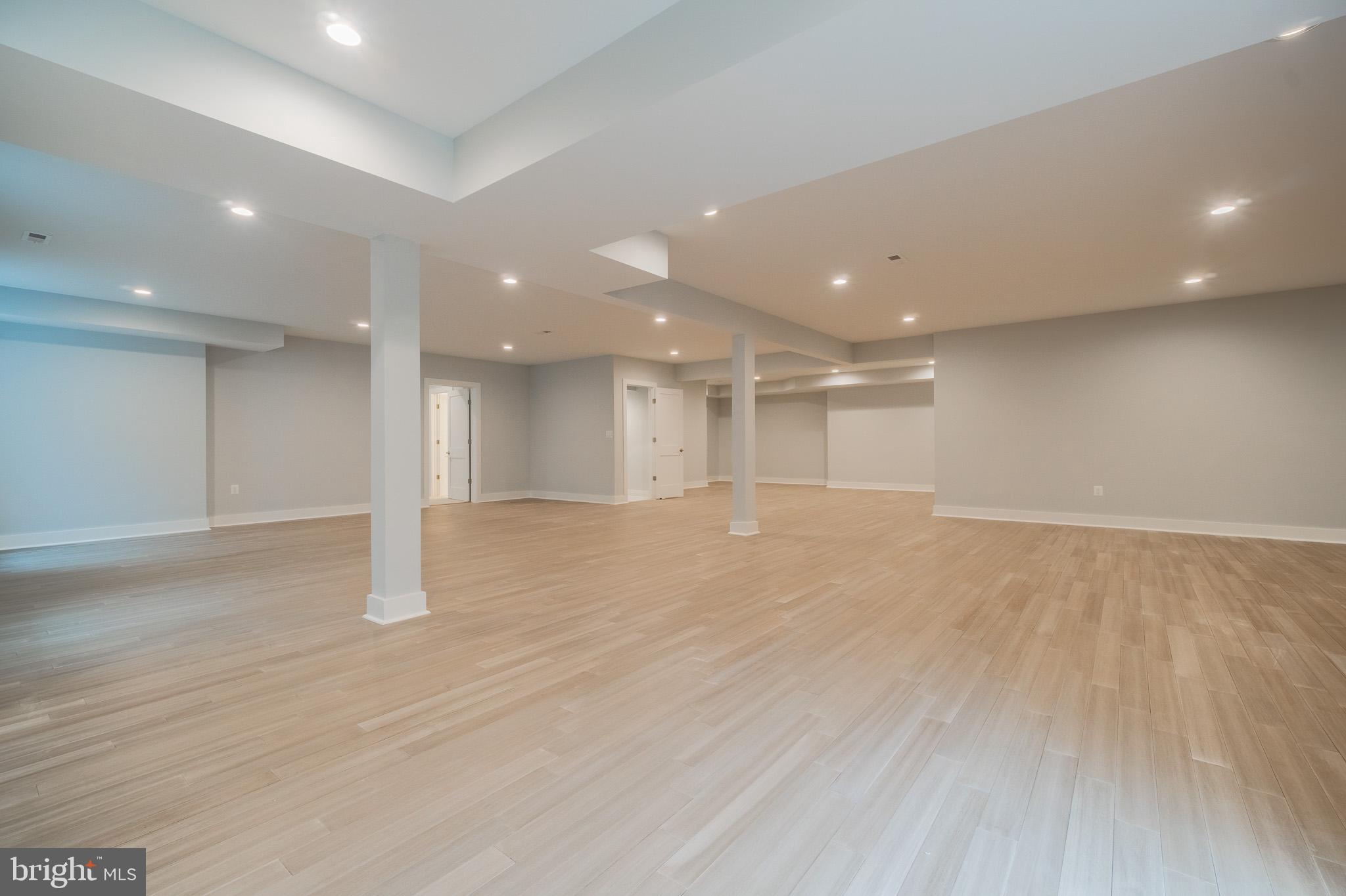 WINDSOR ESTATES - Residential