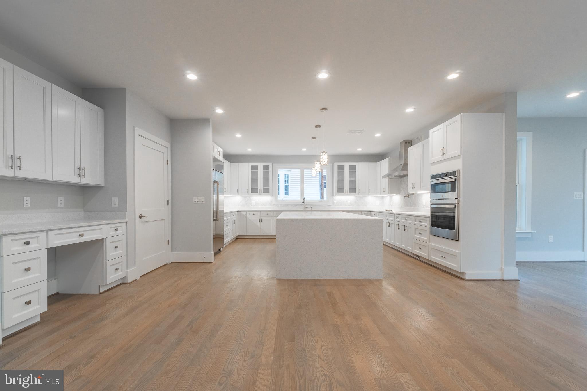 WINDSOR ESTATES - Residential