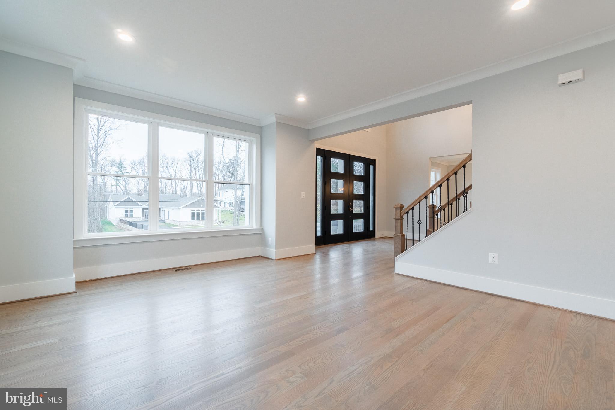 WINDSOR ESTATES - Residential