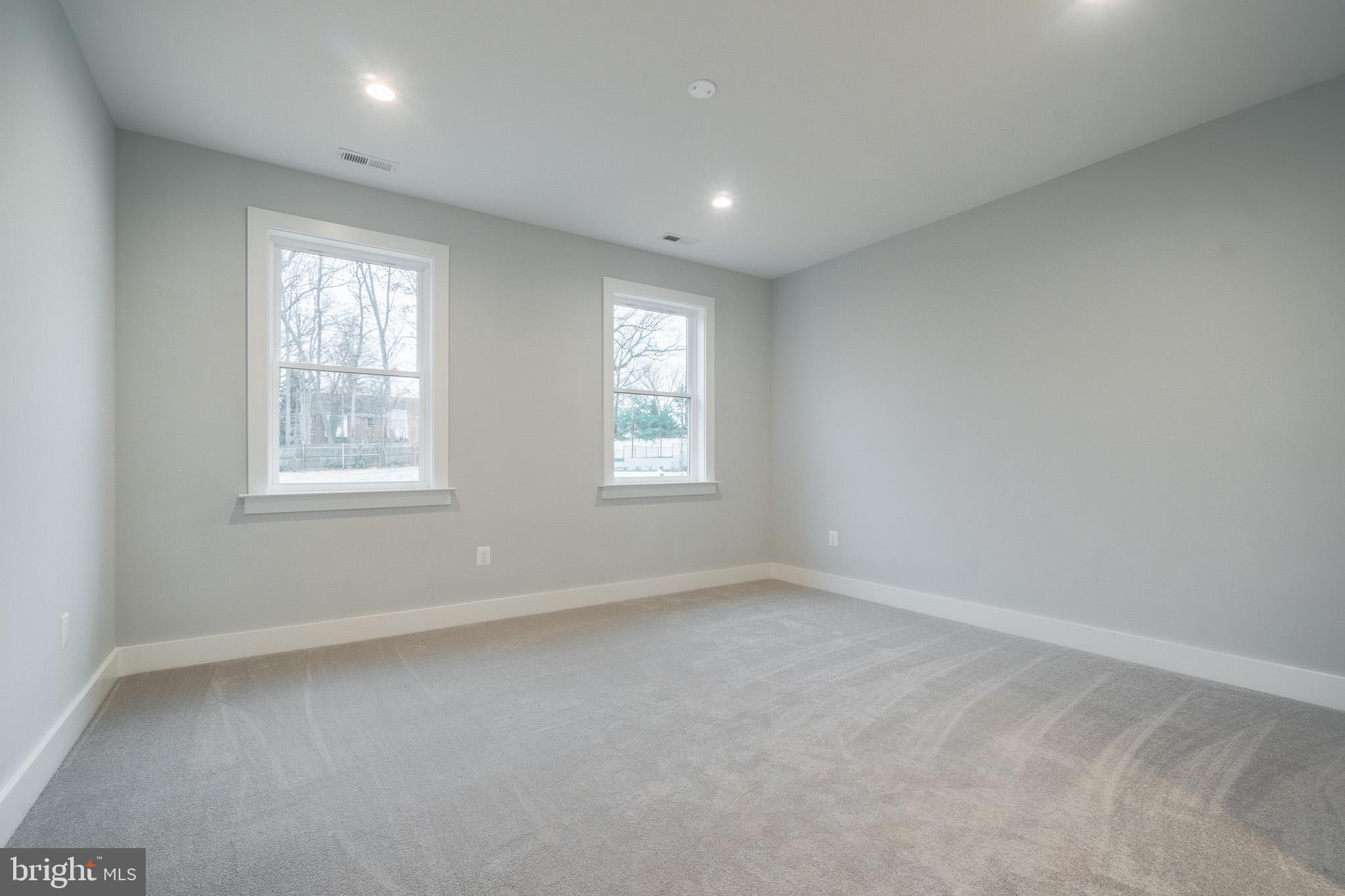 WINDSOR ESTATES - Residential