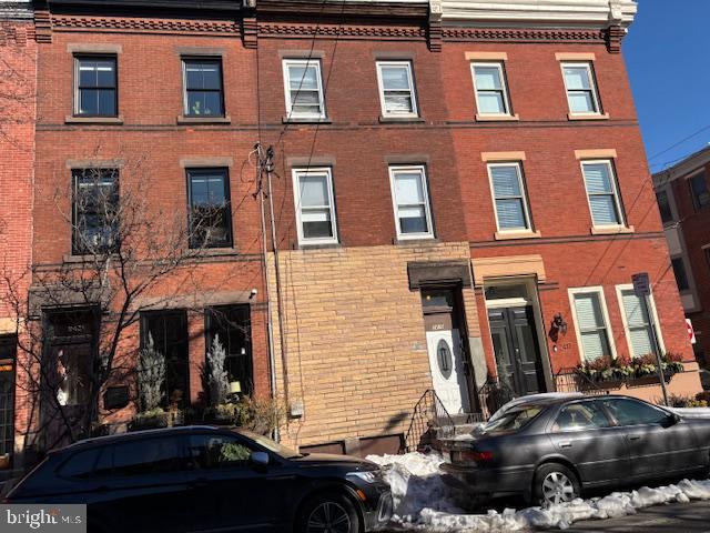 ART MUSEUM AREA - Residential Income
